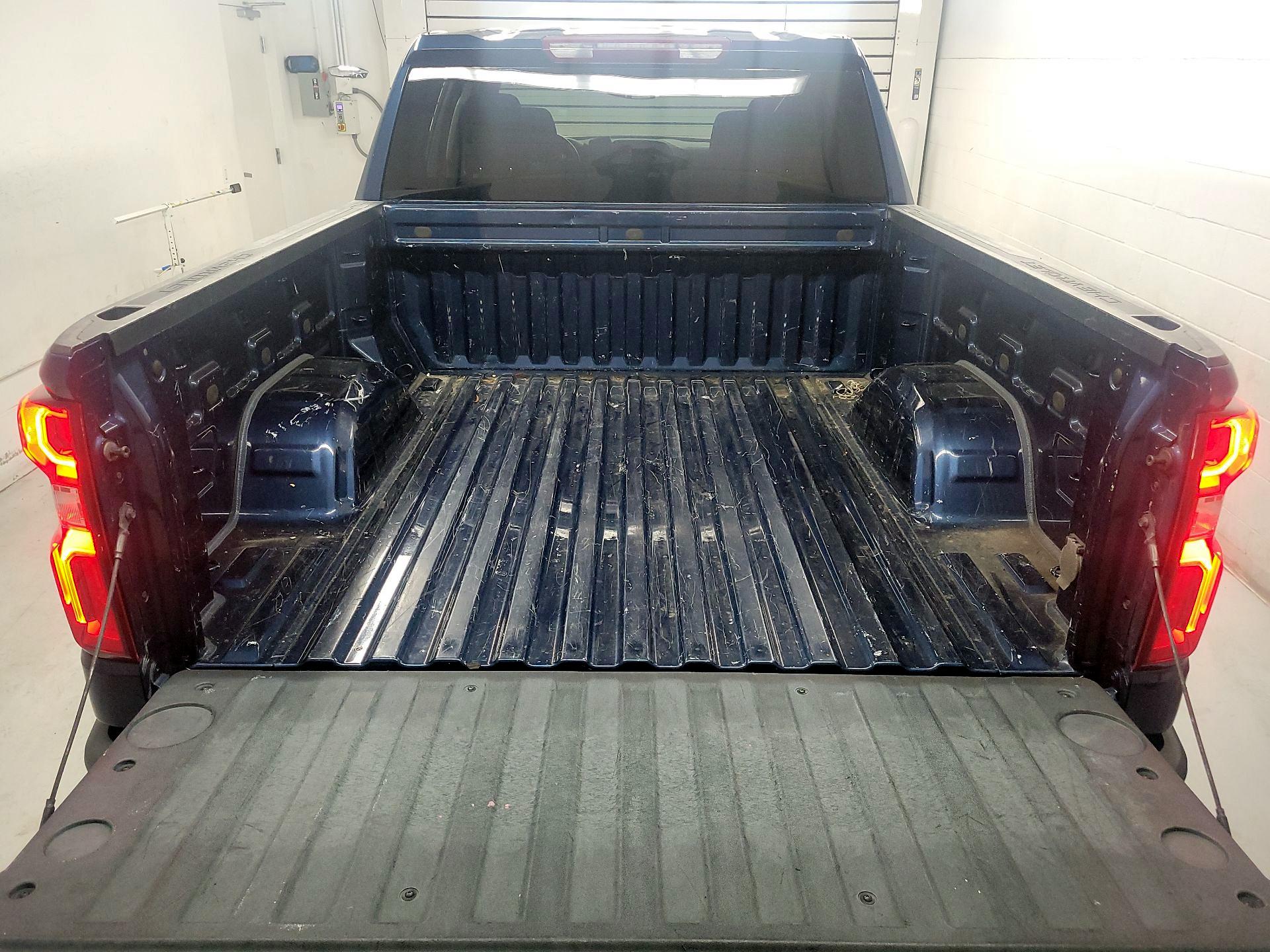 Thumbnail: 2021 Chevrolet Silverado 1500 - 18