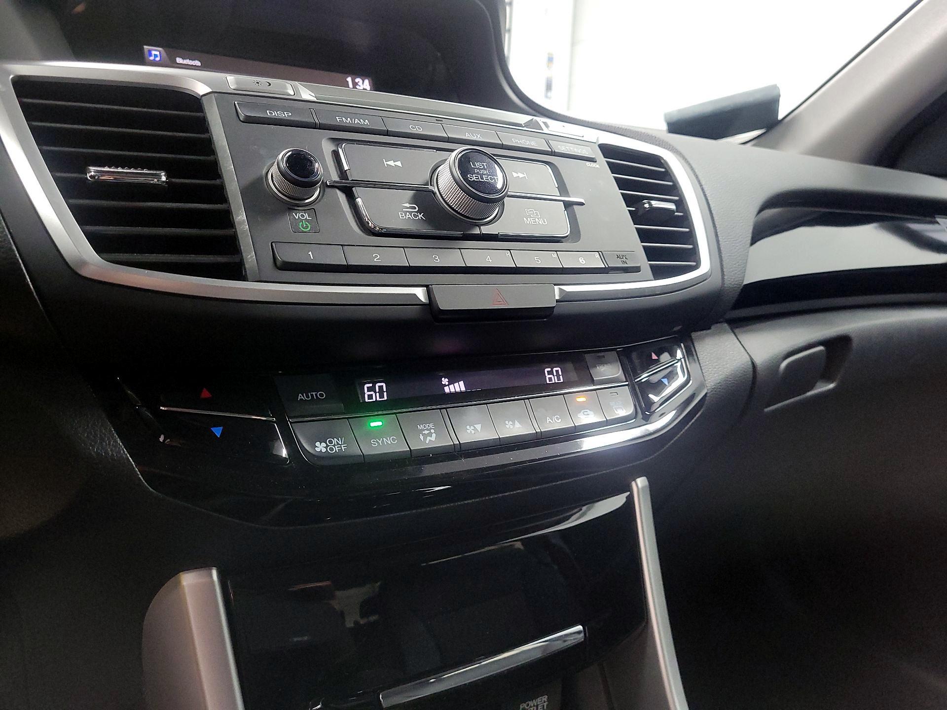 Thumbnail: 2016 Honda Accord - 15