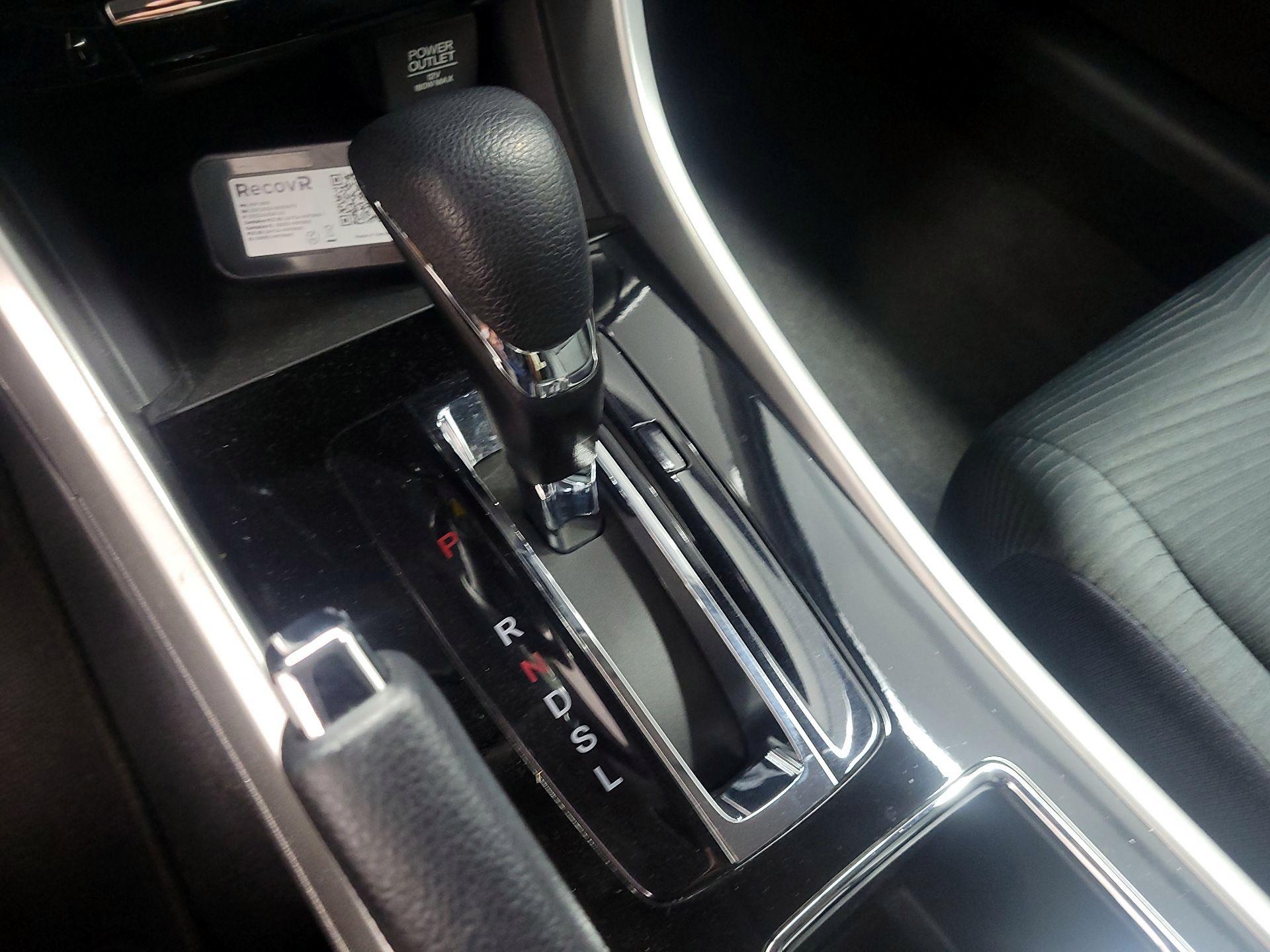 Thumbnail: 2016 Honda Accord - 16