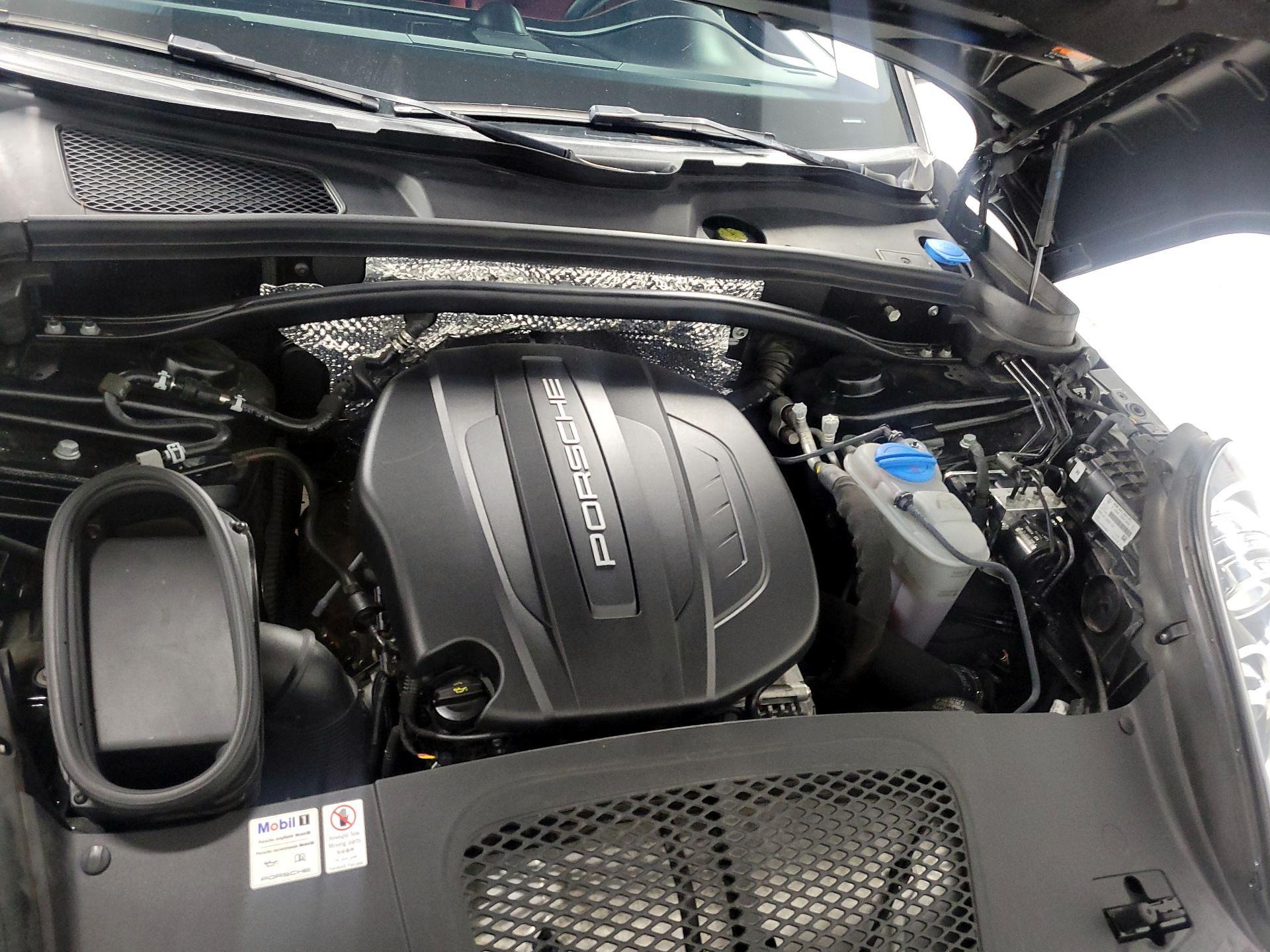 Thumbnail: 2018 Porsche Macan - 20
