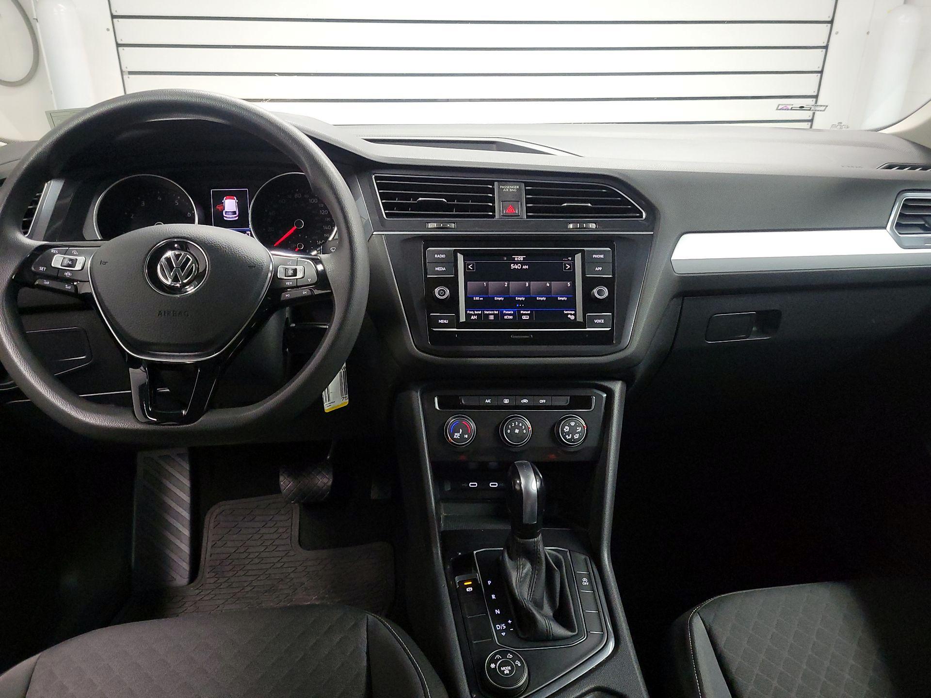 Thumbnail: 2021 Volkswagen Tiguan - 9