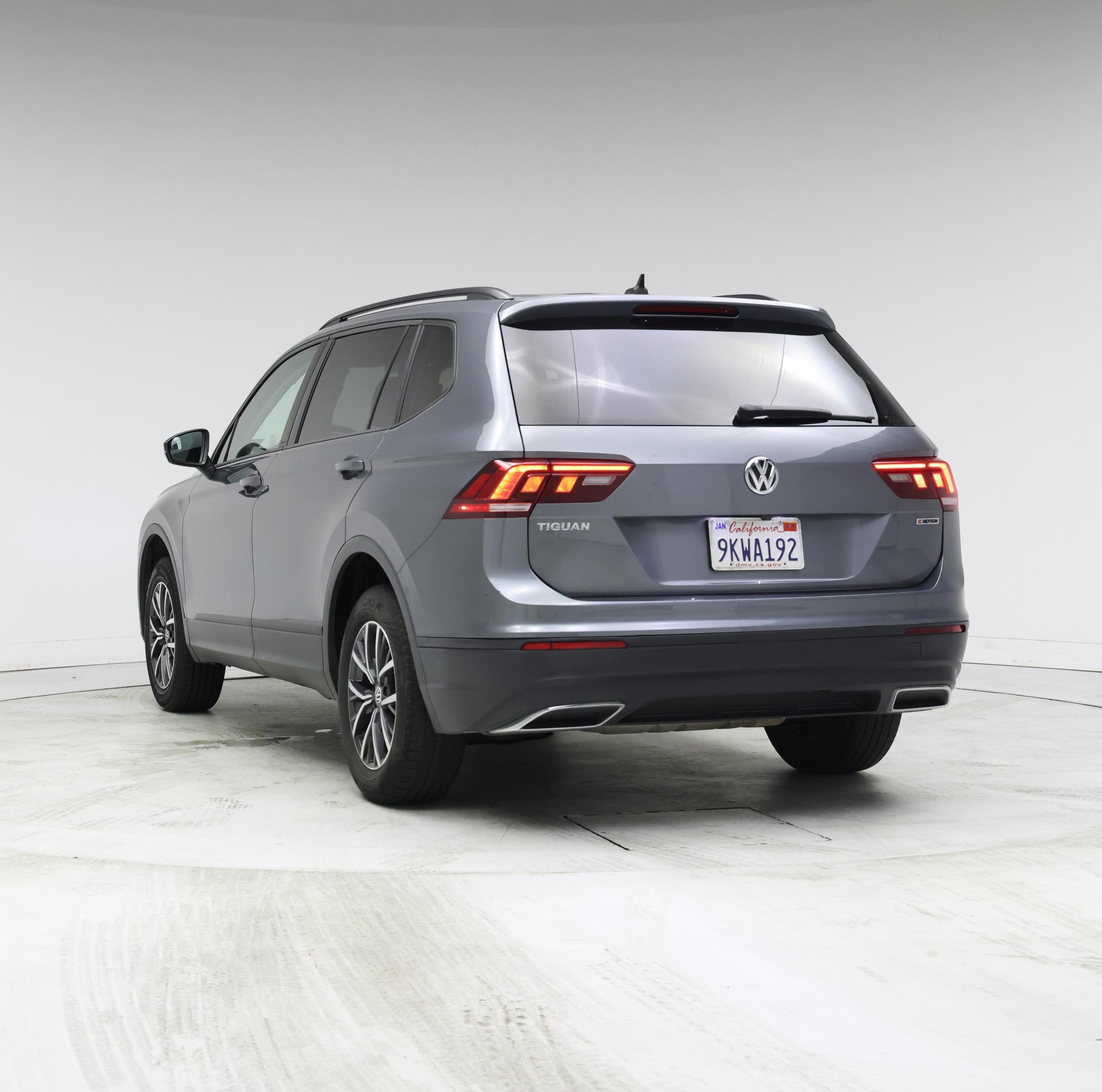 Thumbnail: 2021 Volkswagen Tiguan - 2