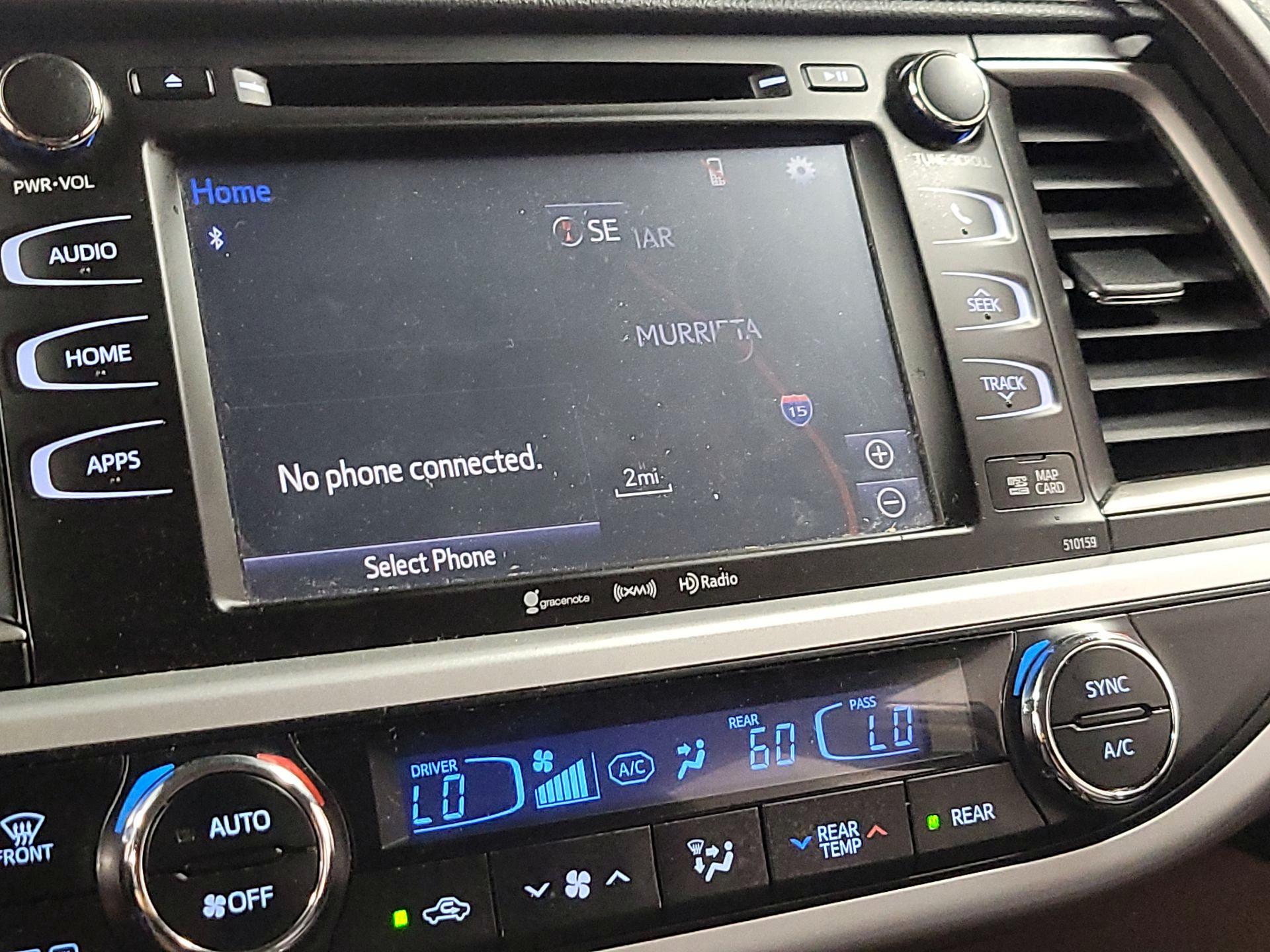 Thumbnail: 2016 Toyota Highlander - 14