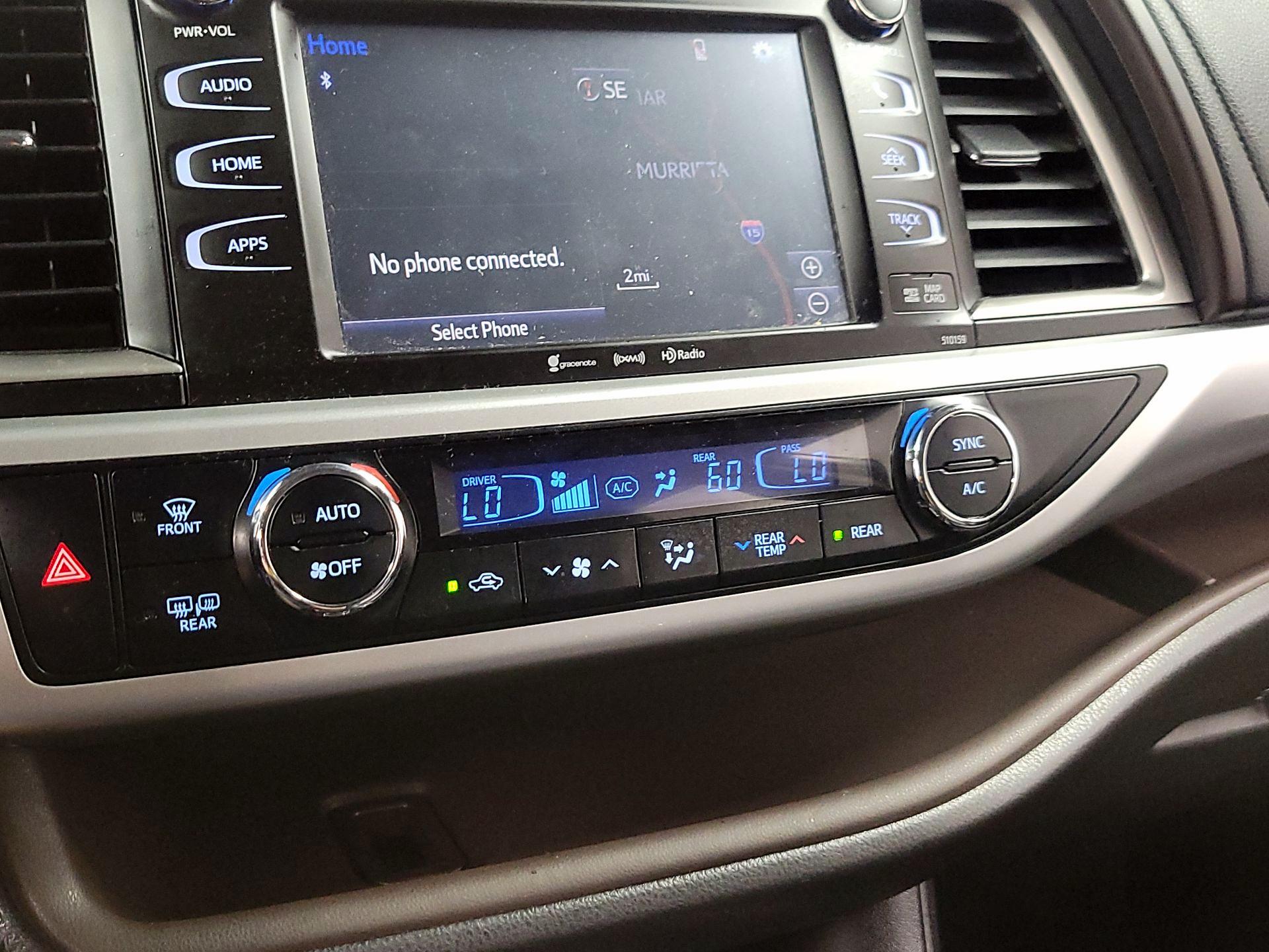 Thumbnail: 2016 Toyota Highlander - 15