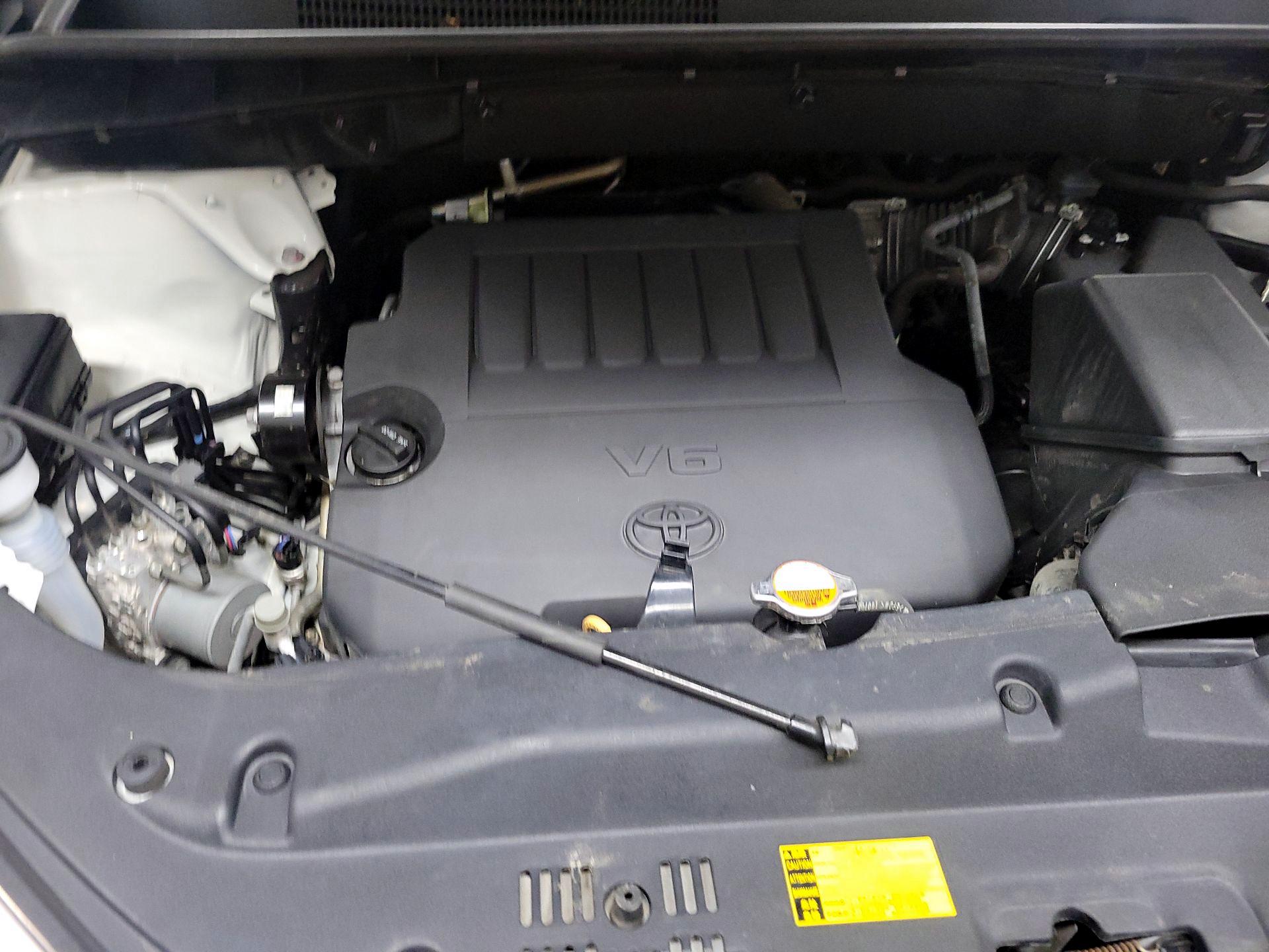 Thumbnail: 2016 Toyota Highlander - 19