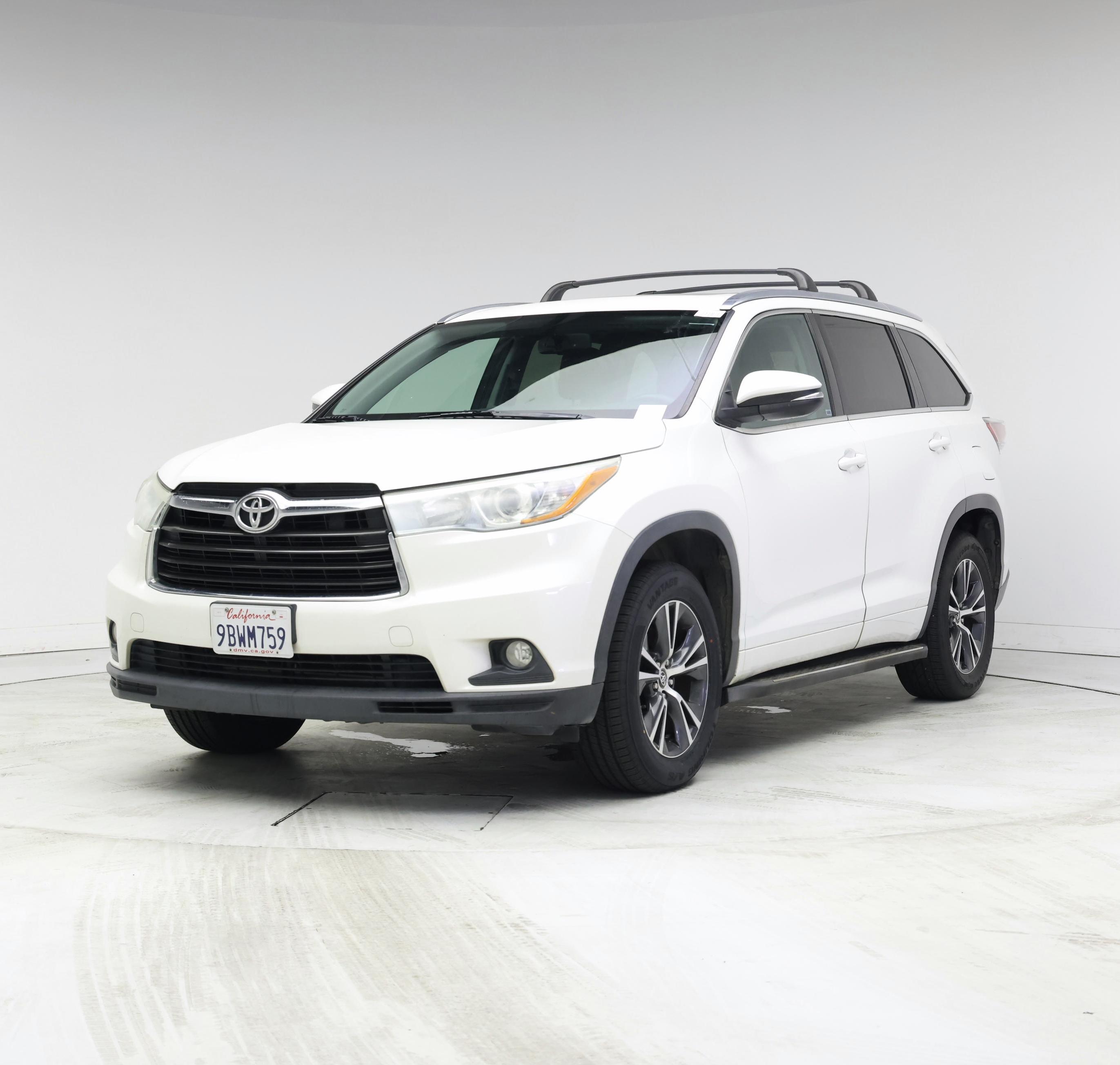 Thumbnail: 2016 Toyota Highlander - 4