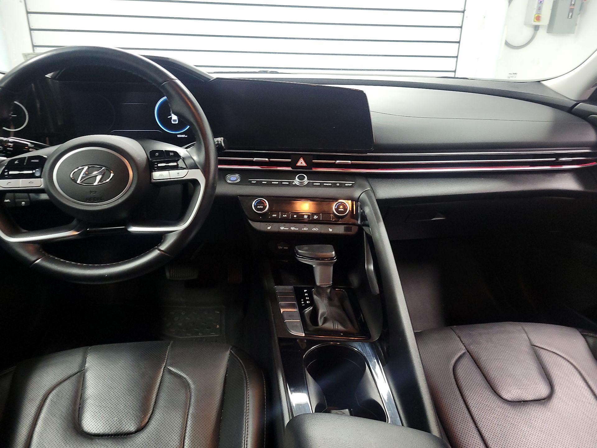 Thumbnail: 2022 Hyundai Elantra - 9