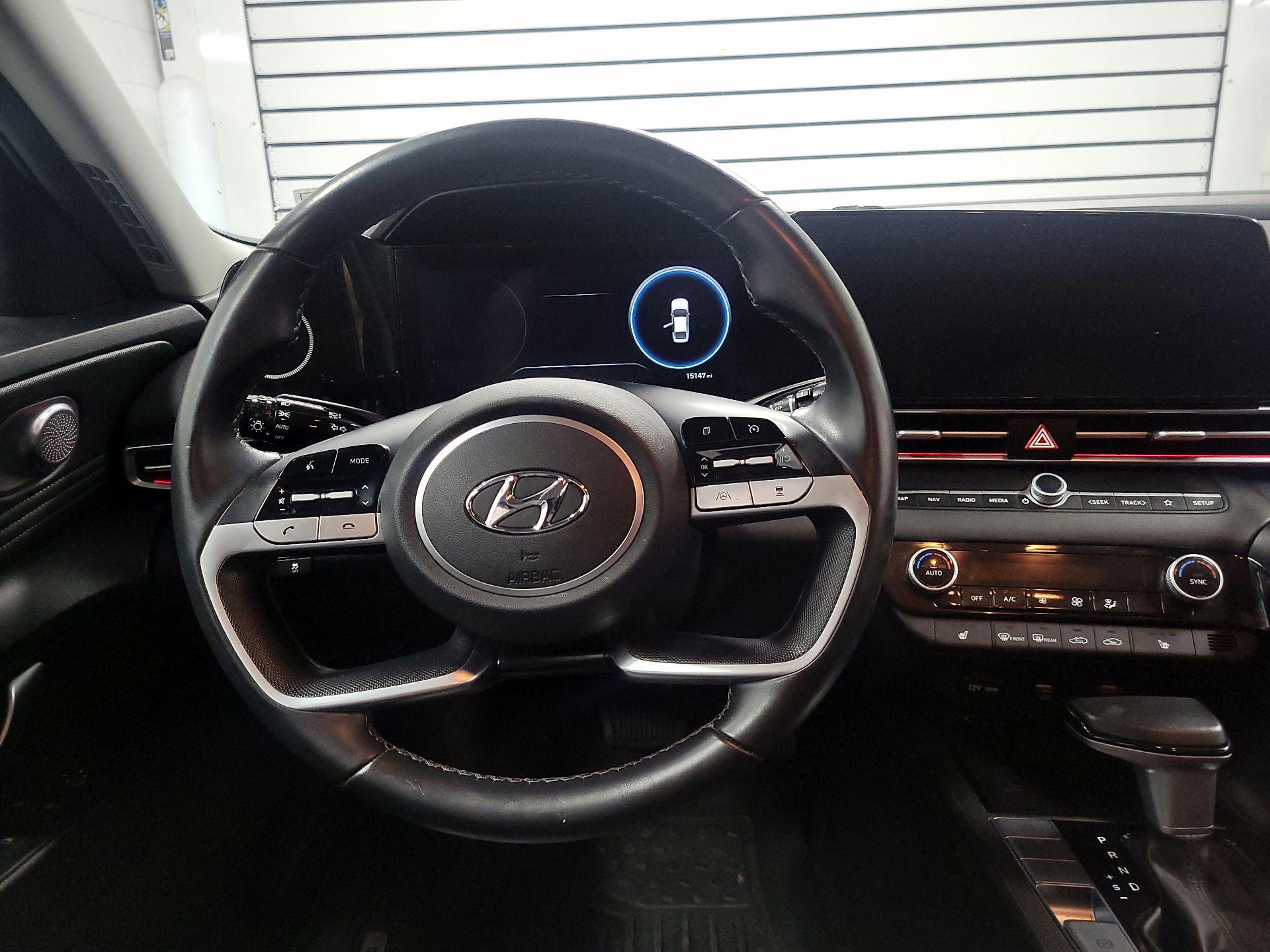 Thumbnail: 2022 Hyundai Elantra - 10