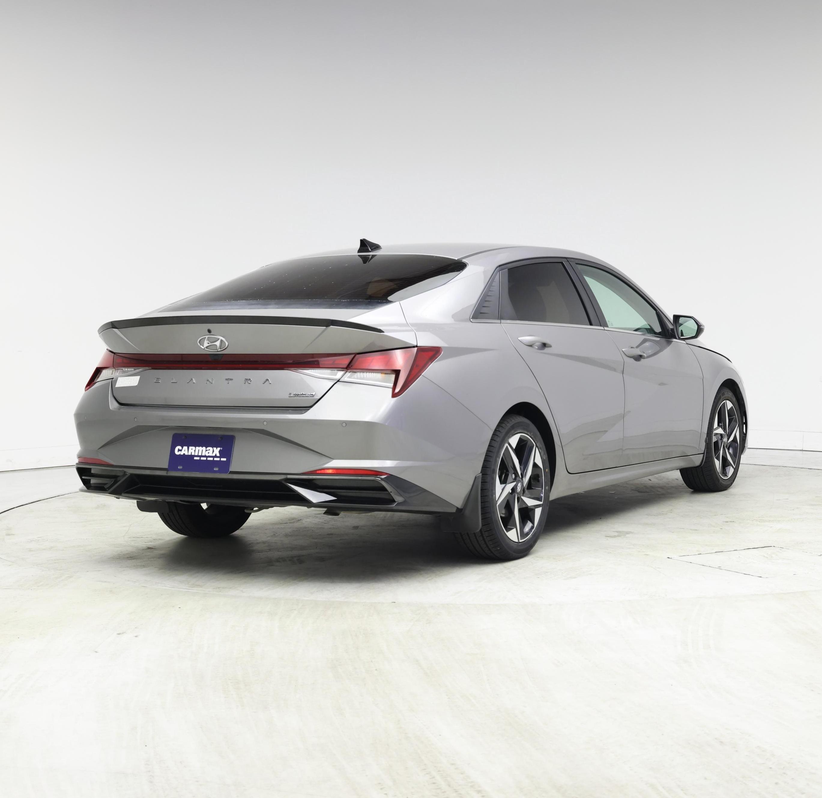 Thumbnail: 2022 Hyundai Elantra - 8