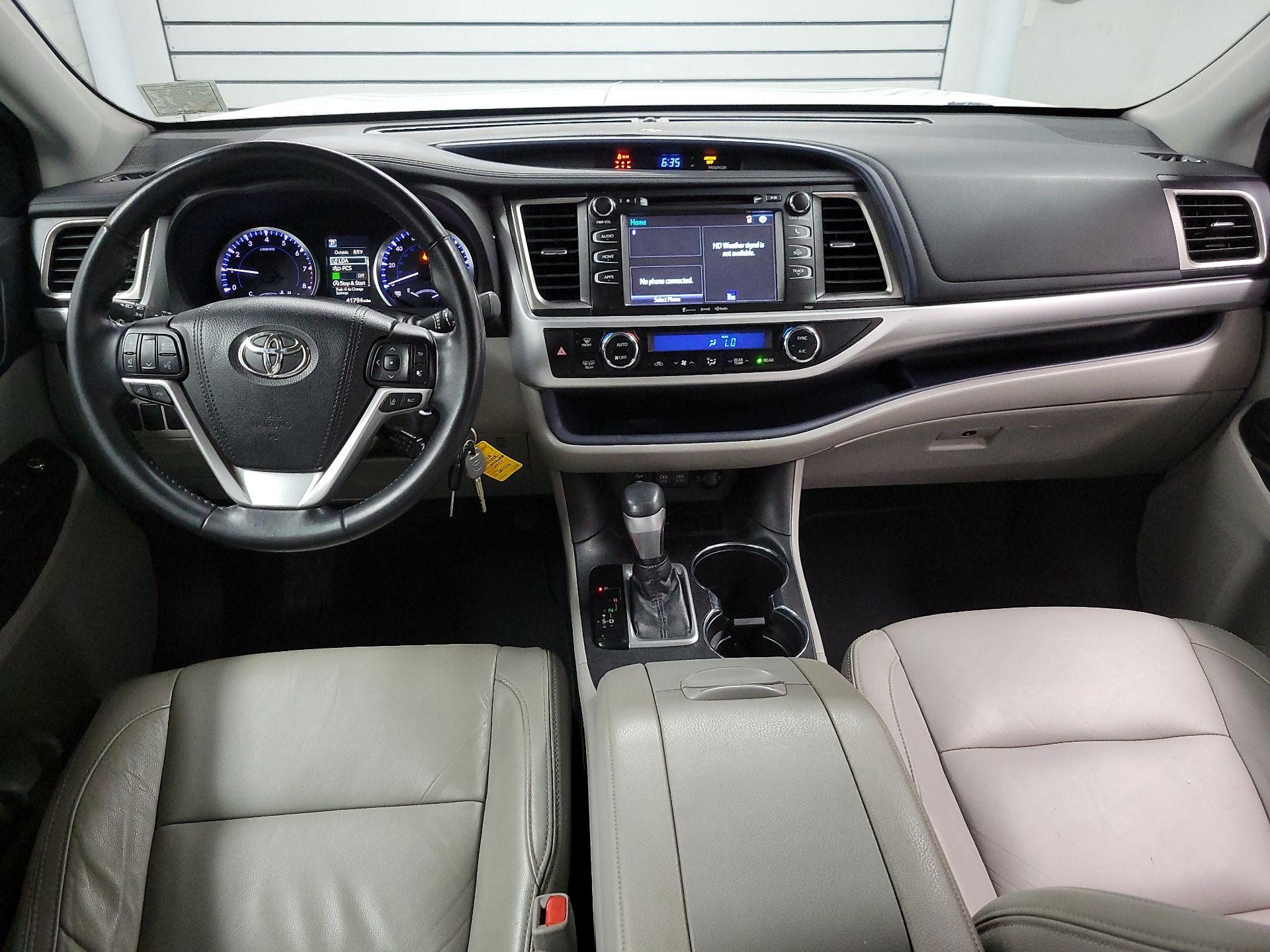 Thumbnail: 2018 Toyota Highlander - 9