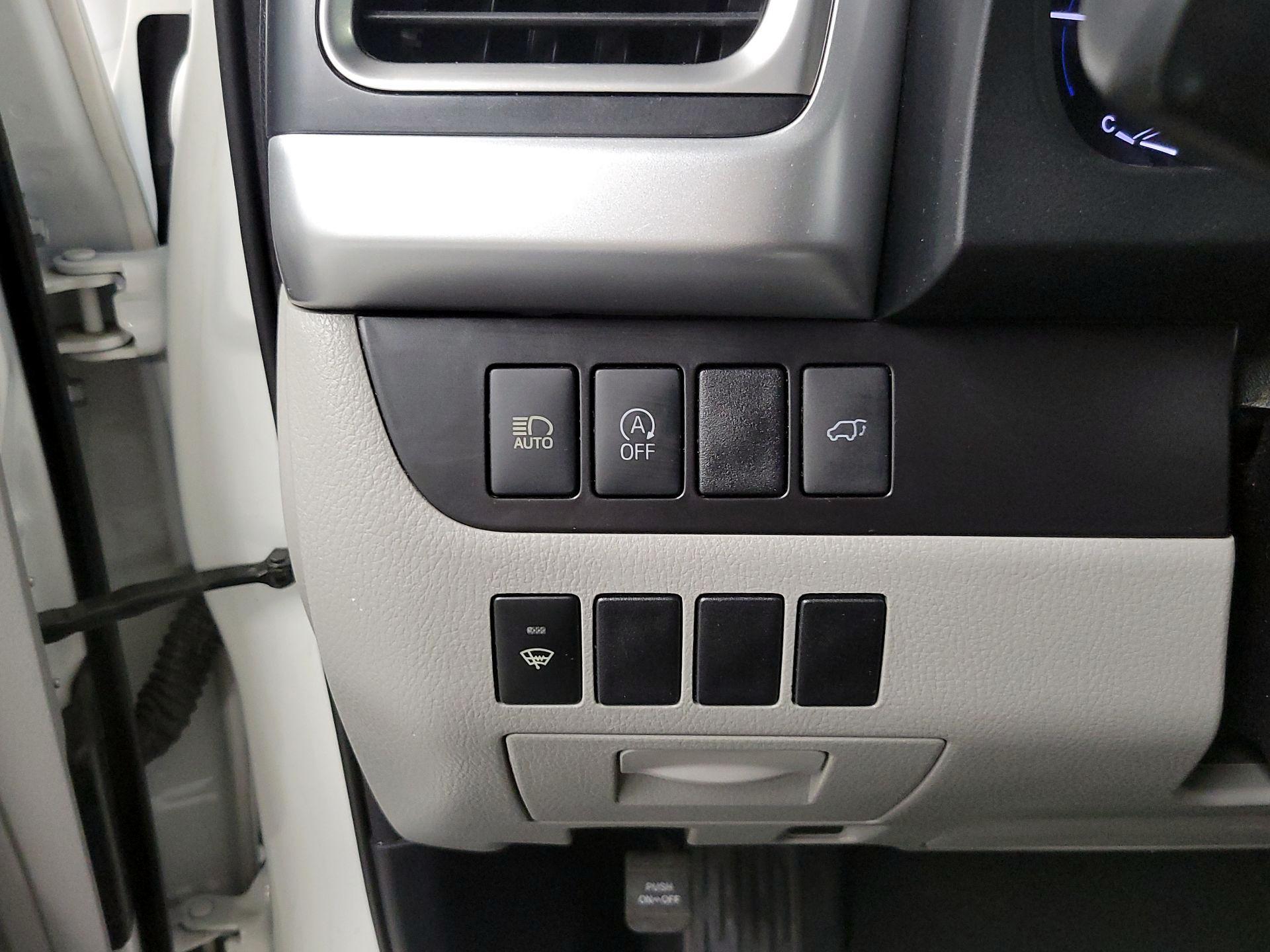 Thumbnail: 2018 Toyota Highlander - 13
