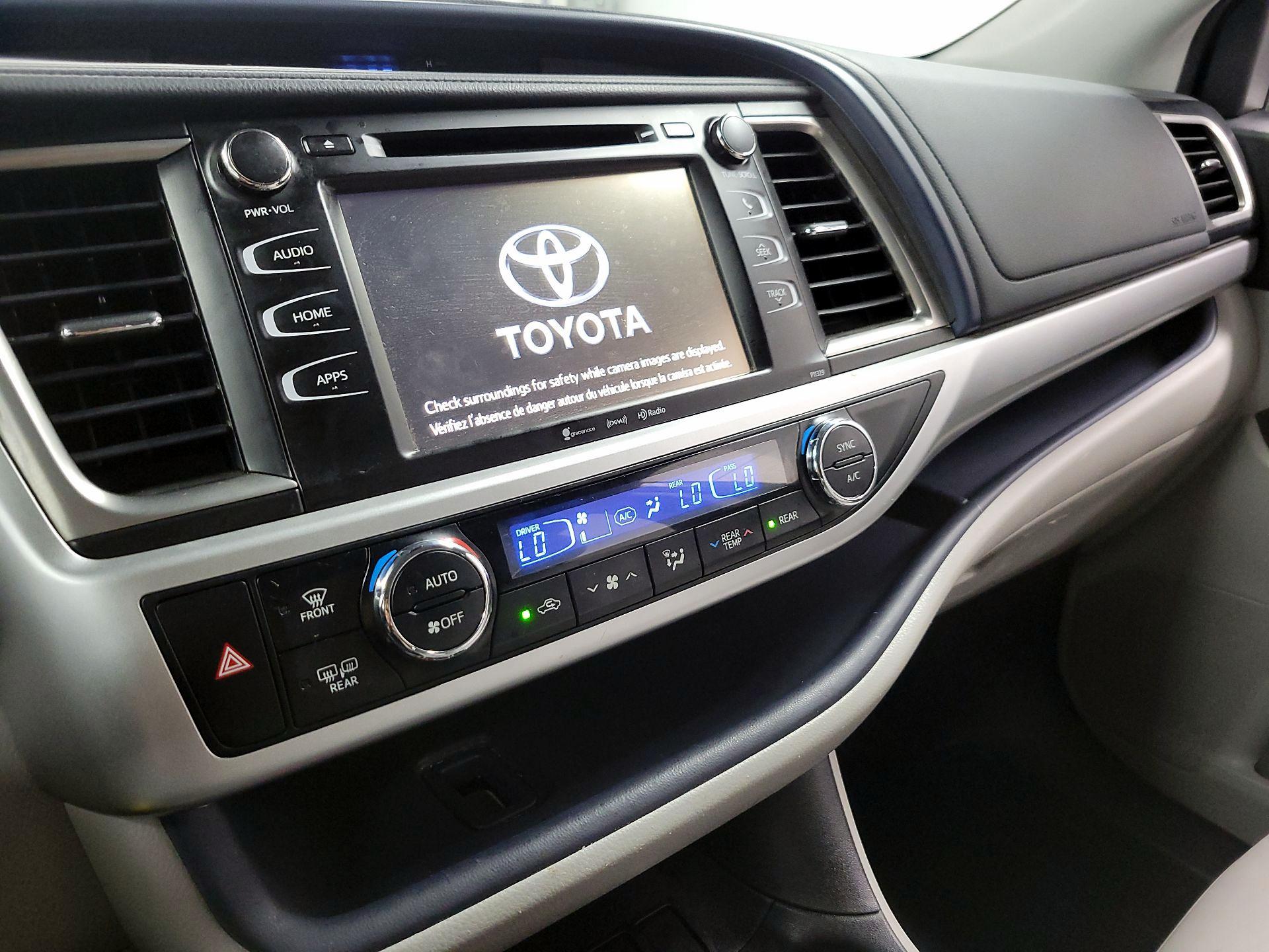 Thumbnail: 2018 Toyota Highlander - 16