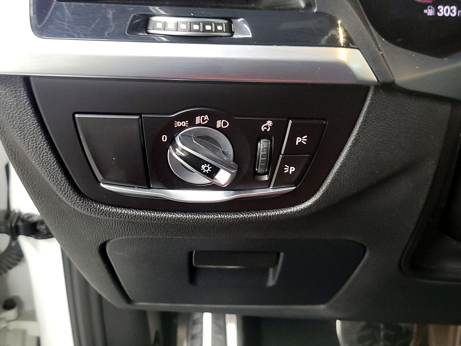Thumbnail: 2021 BMW X3 - 13
