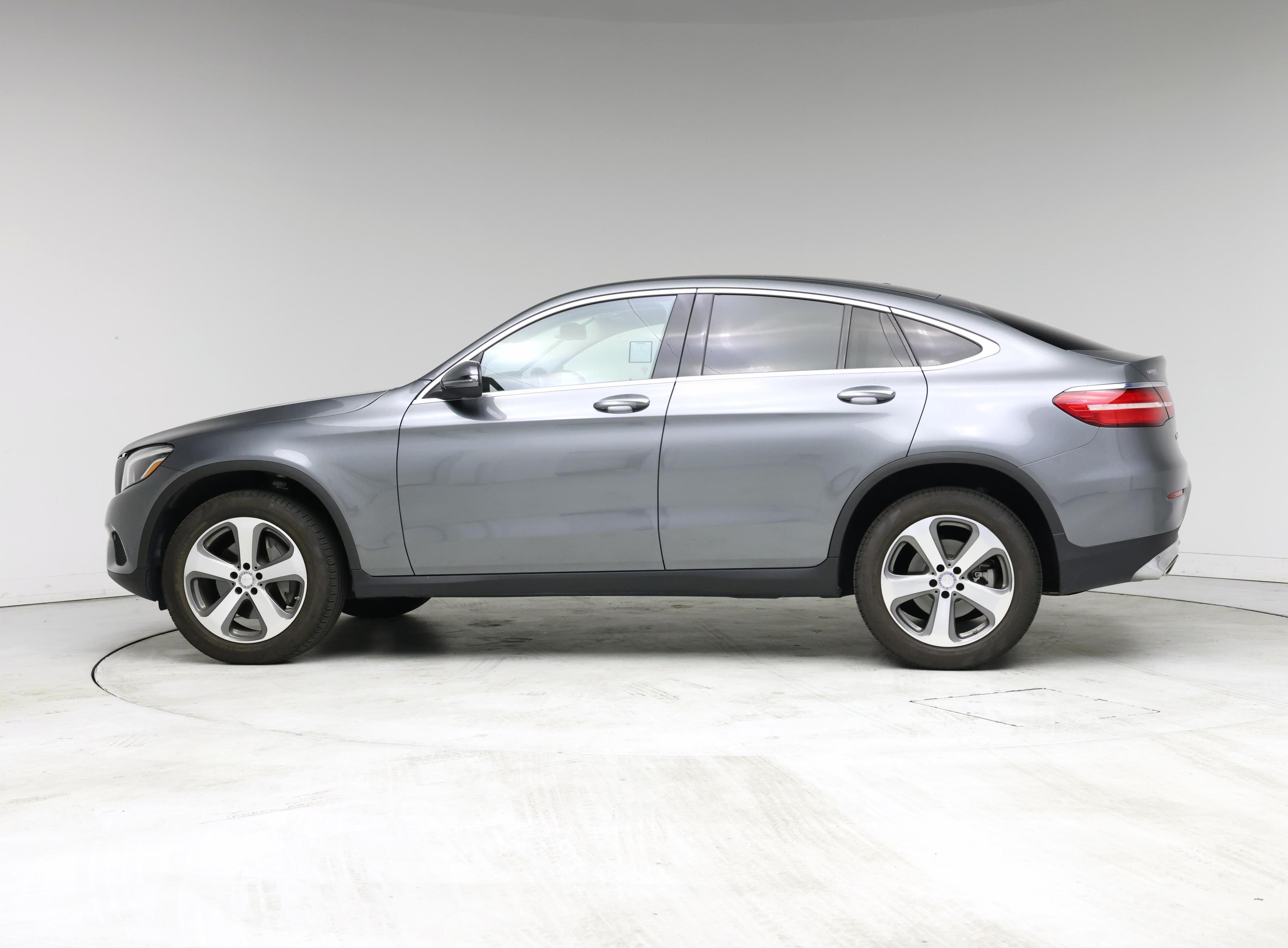 Thumbnail: 2017 Mercedes-Benz GLC - 3