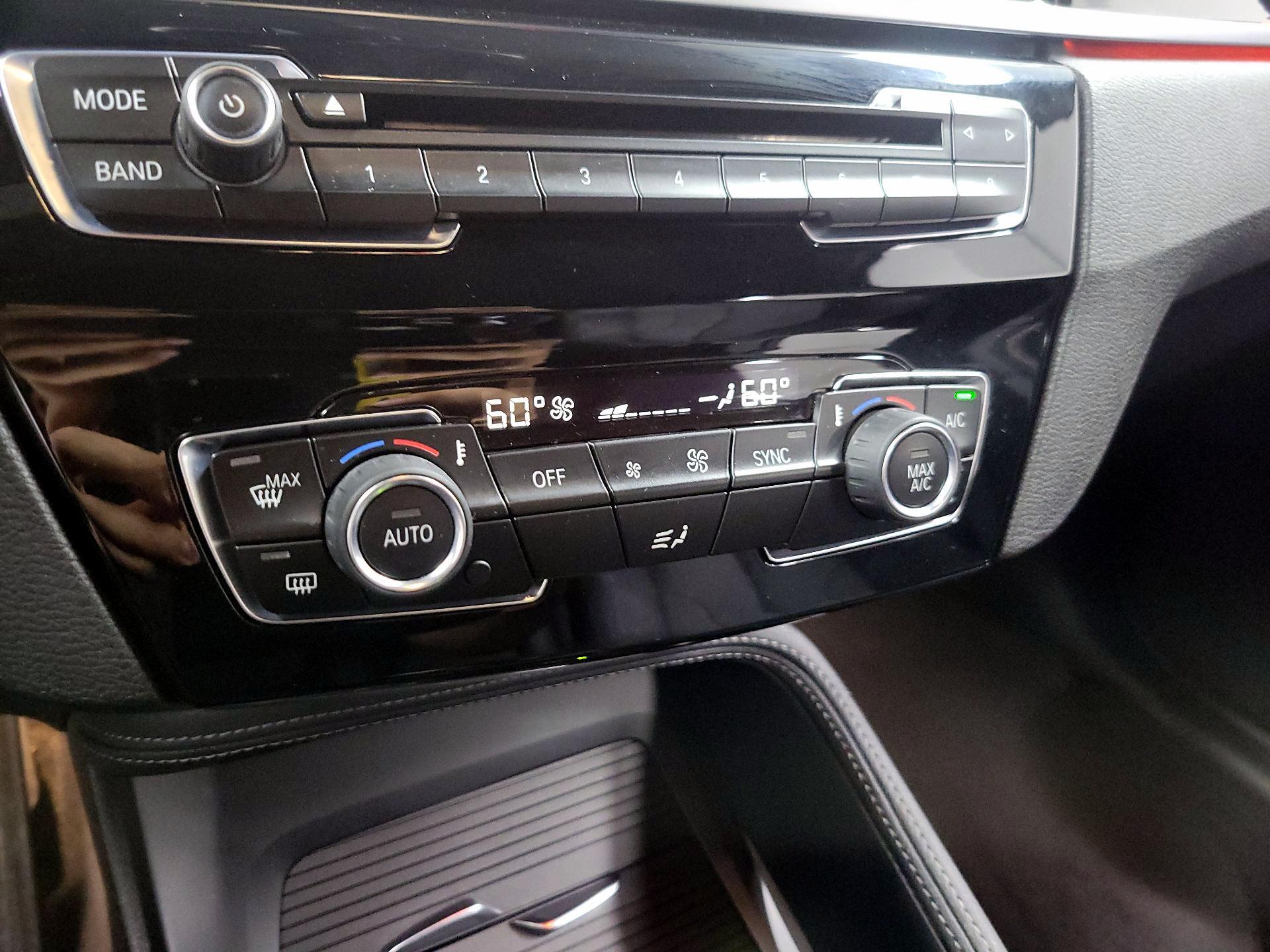 Thumbnail: 2018 BMW X1 - 16