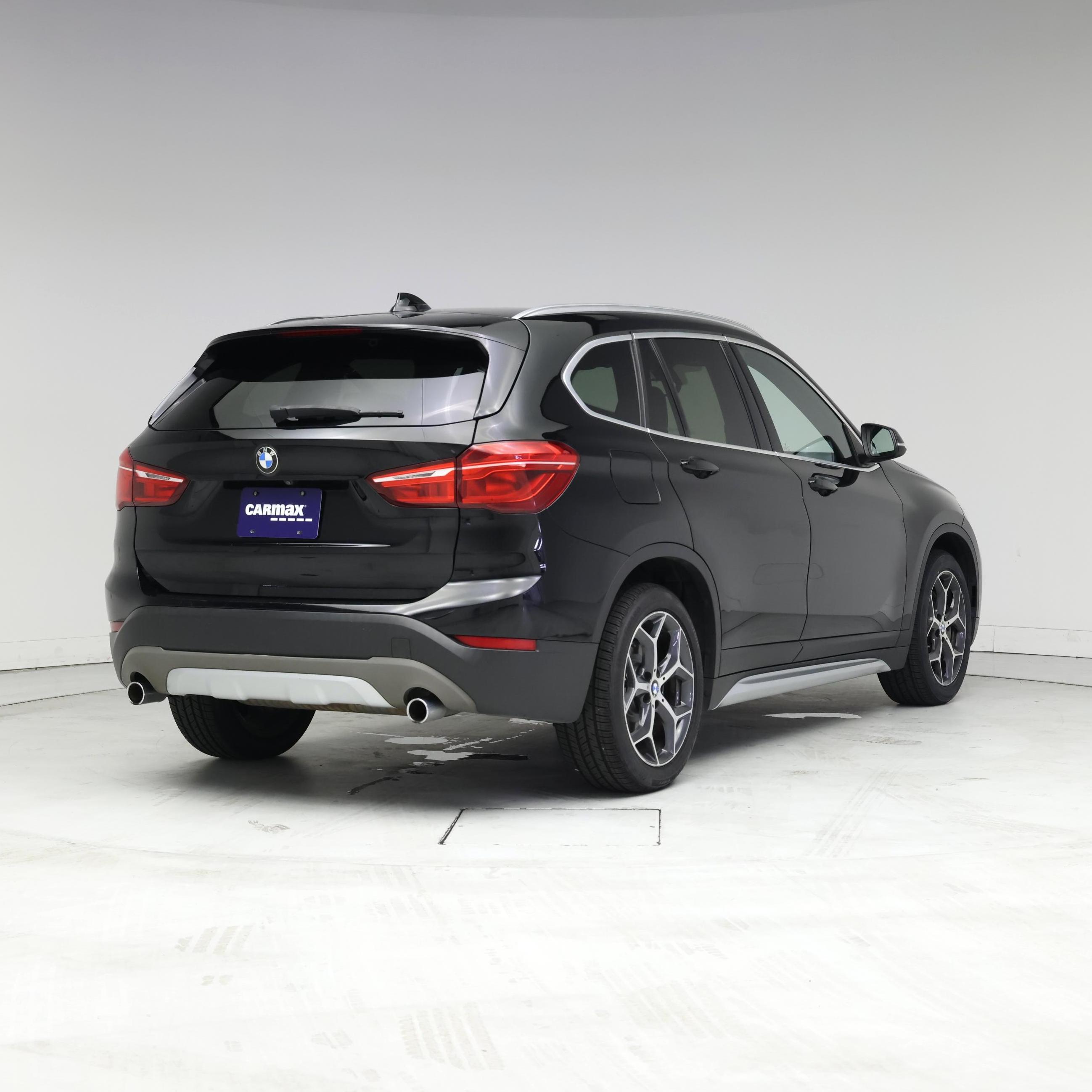 Thumbnail: 2018 BMW X1 - 8