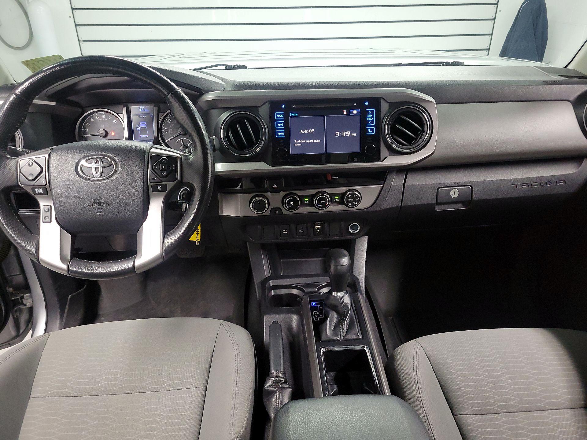 Thumbnail: 2017 Toyota Tacoma - 9