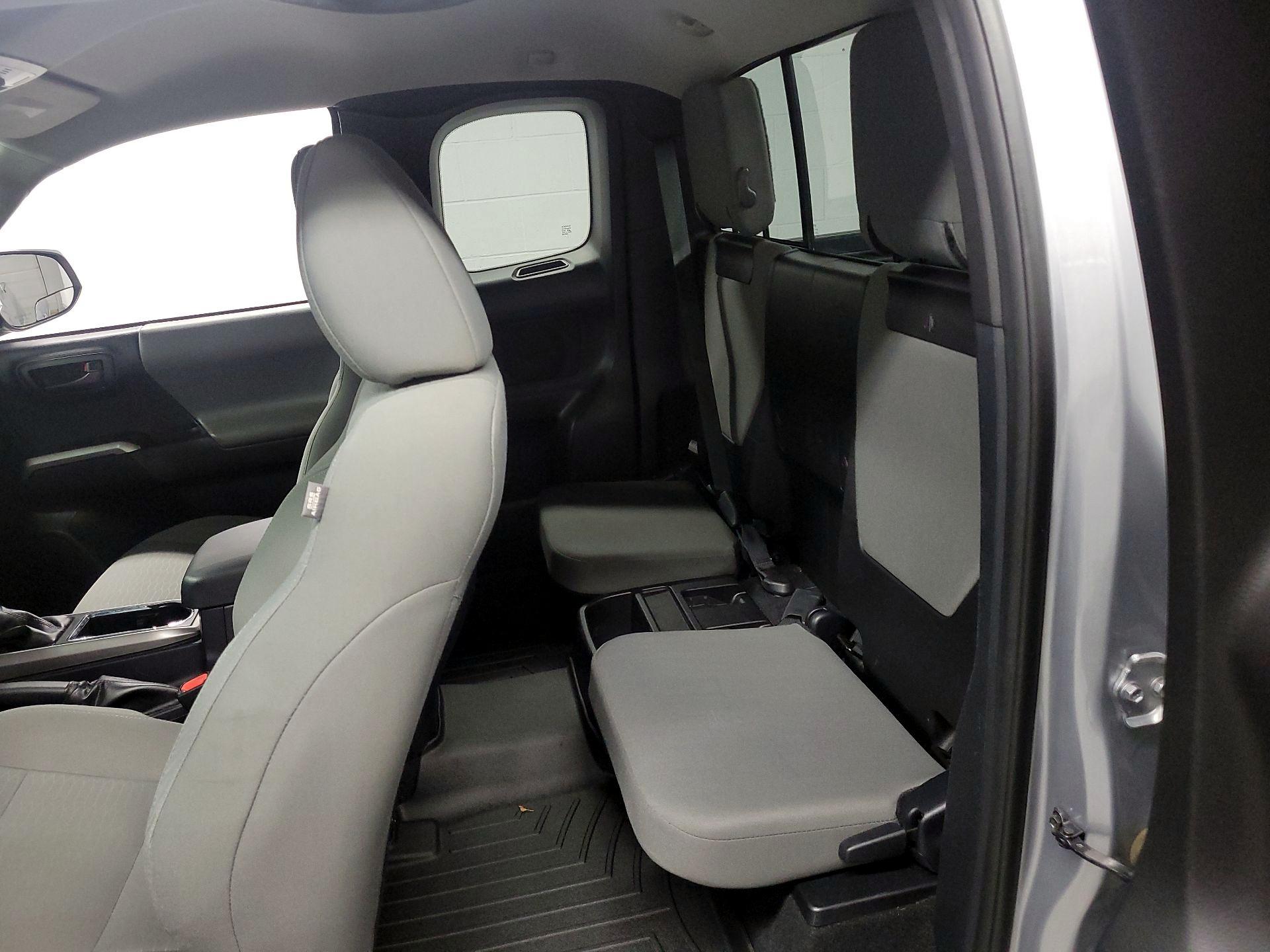 Thumbnail: 2017 Toyota Tacoma - 16