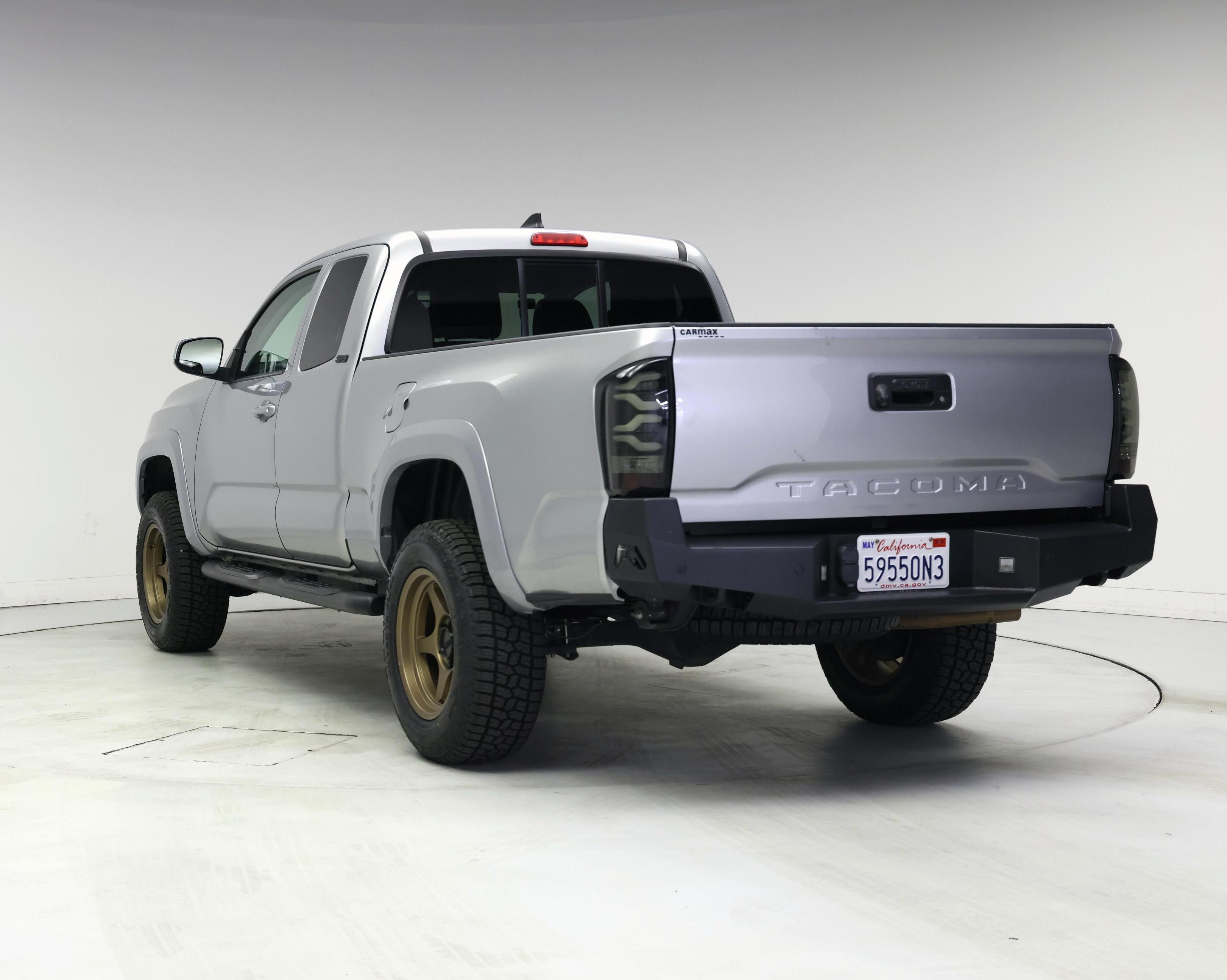 Thumbnail: 2017 Toyota Tacoma - 2