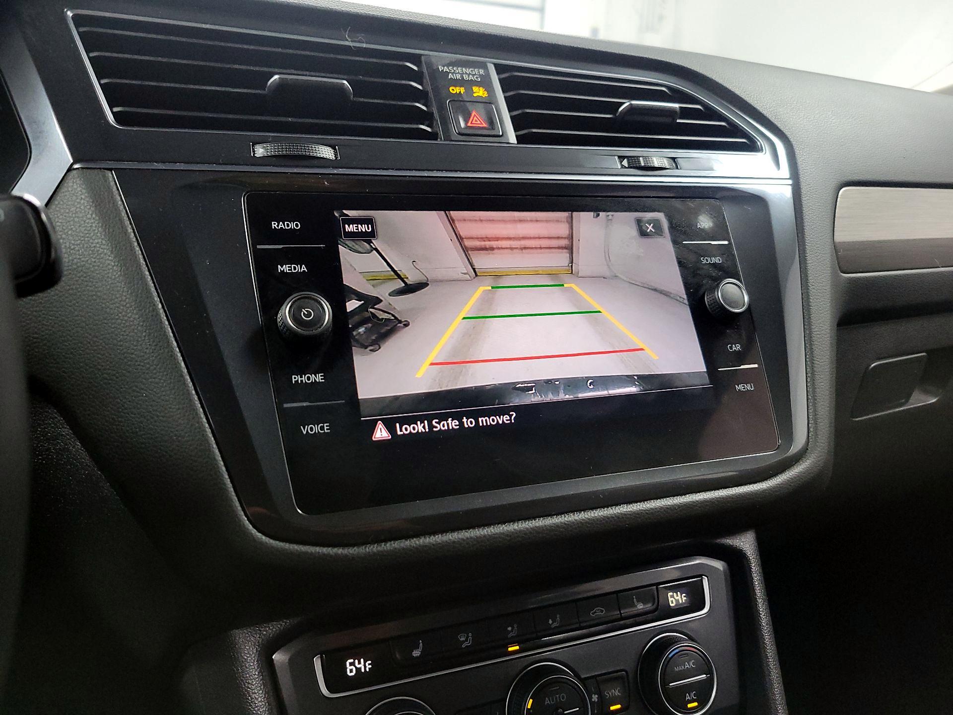 Thumbnail: 2020 Volkswagen Tiguan - 14