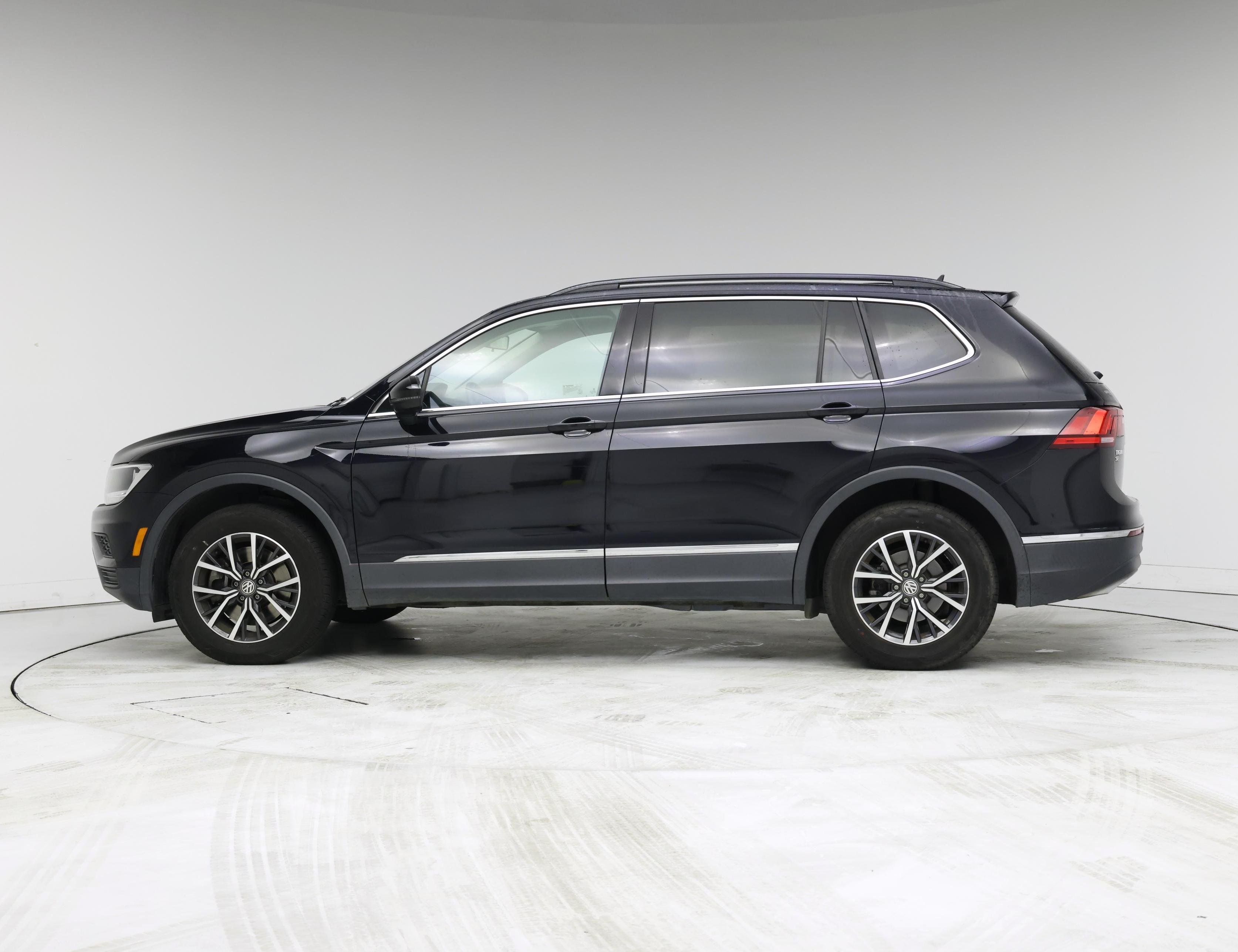 Thumbnail: 2020 Volkswagen Tiguan - 3
