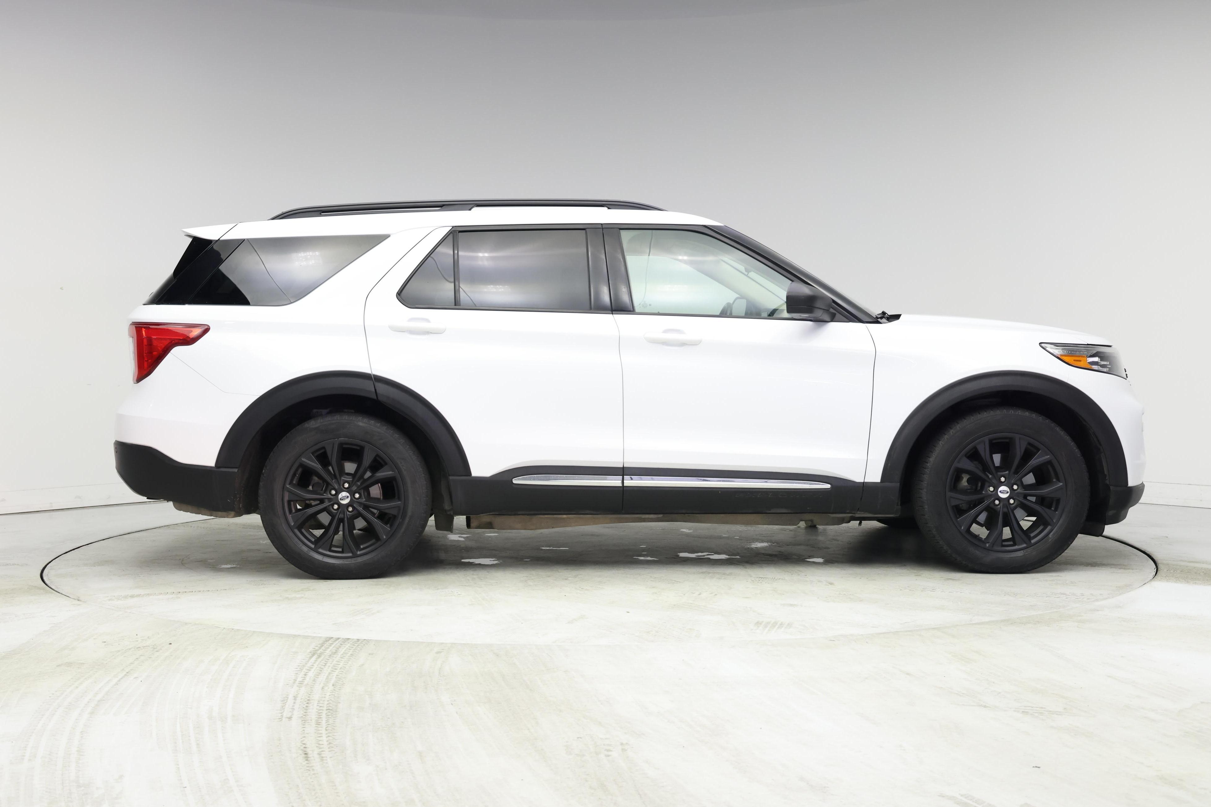 Thumbnail: 2021 Ford Explorer - 7