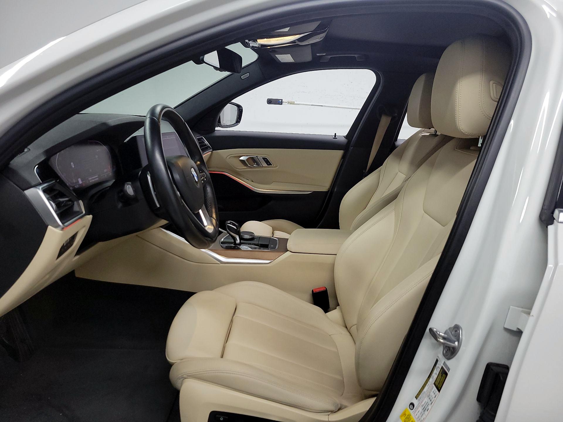 Thumbnail: 2019 BMW 3 Series - 11