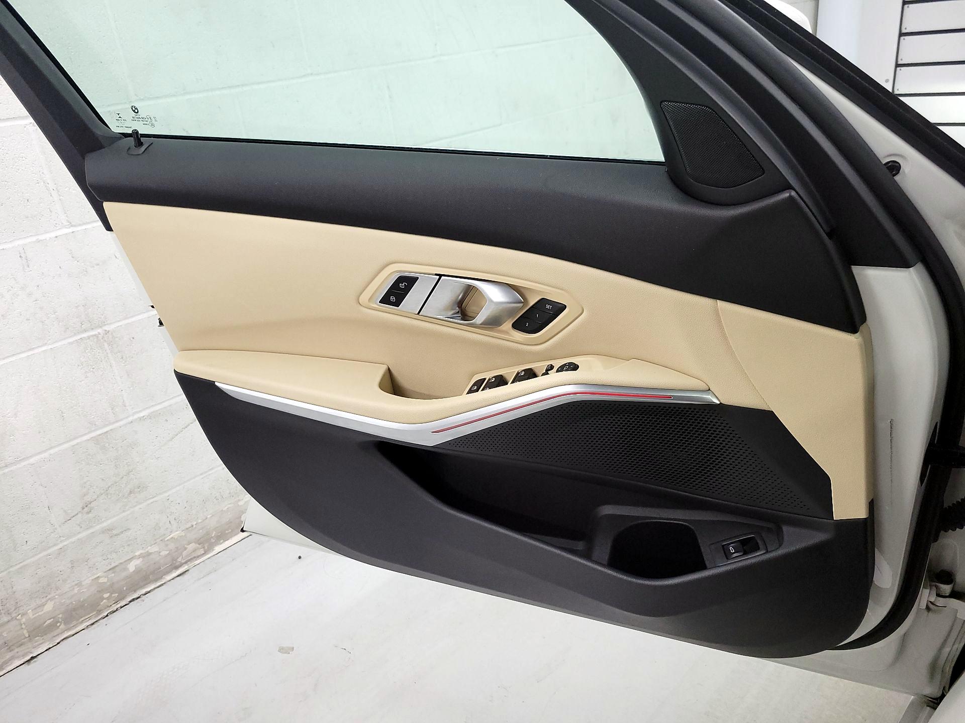 Thumbnail: 2019 BMW 3 Series - 12