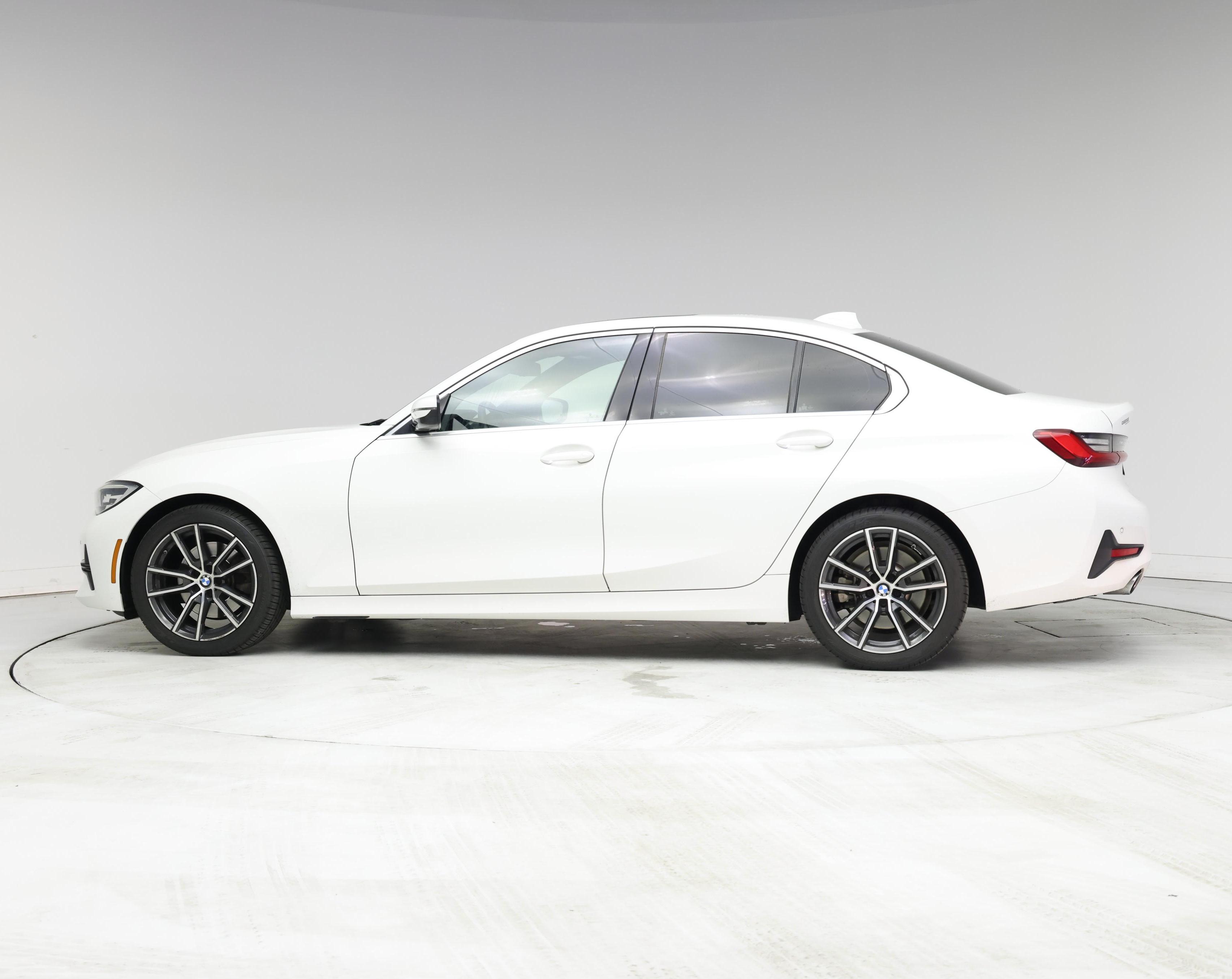 Thumbnail: 2019 BMW 3 Series - 3