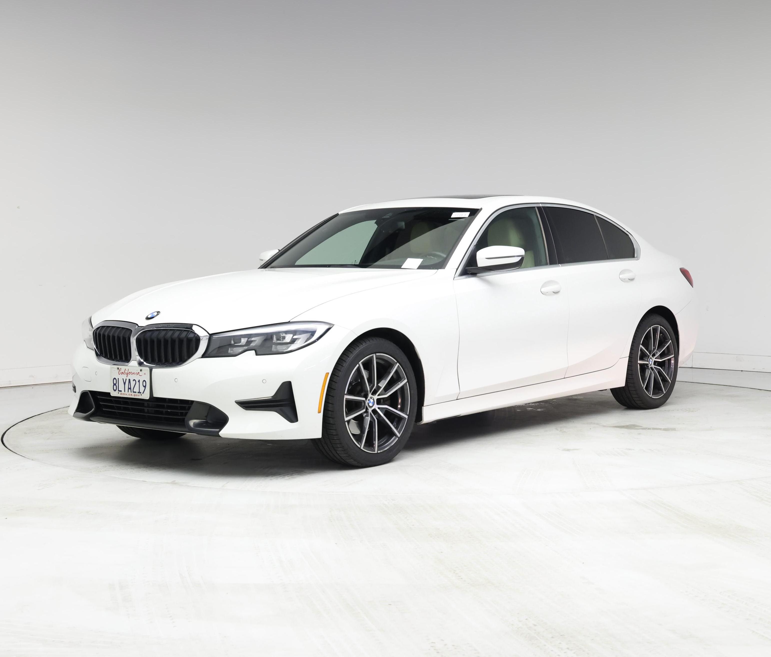 Thumbnail: 2019 BMW 3 Series - 4