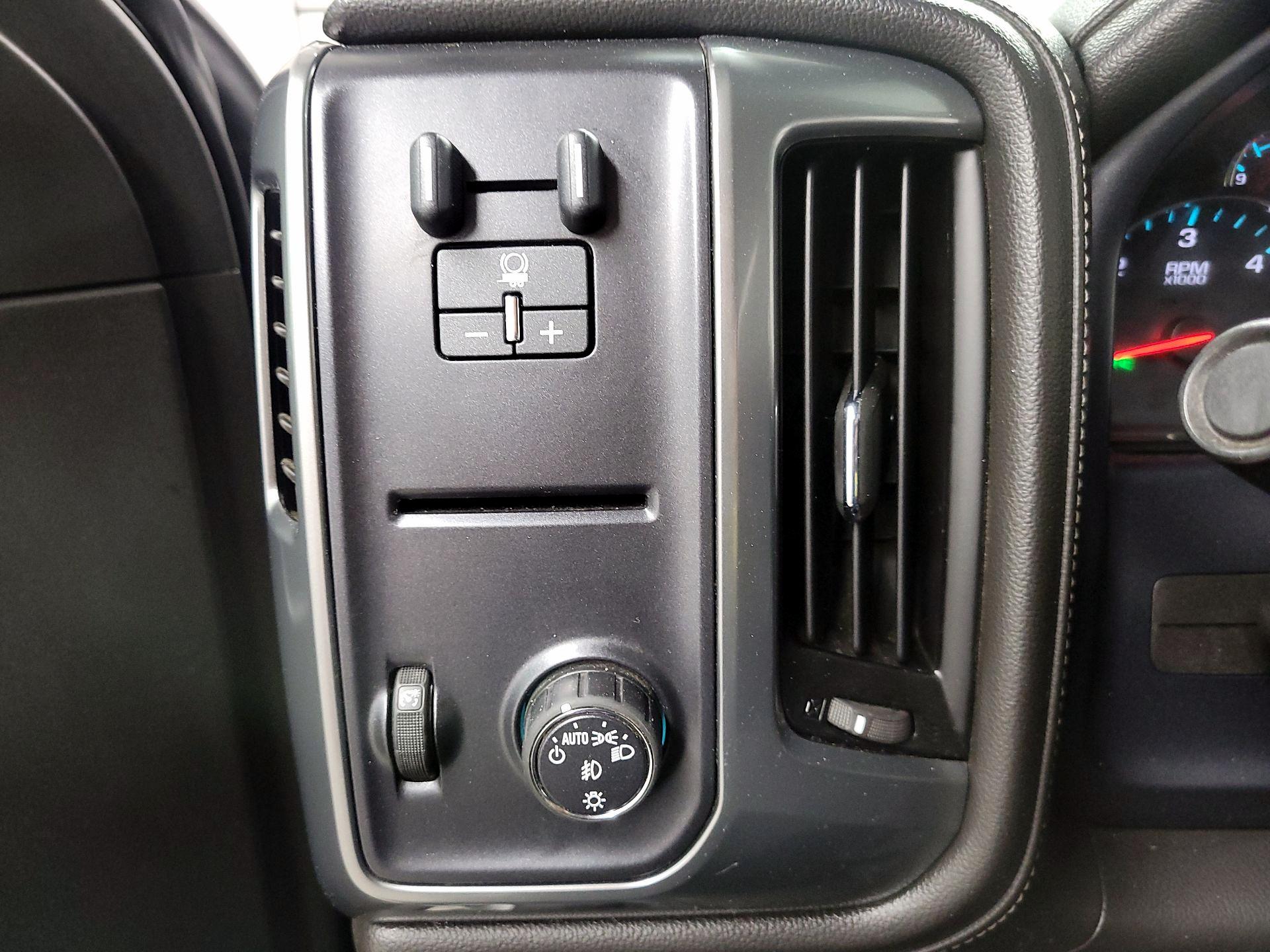 Thumbnail: 2014 Chevrolet Silverado 1500 - 13