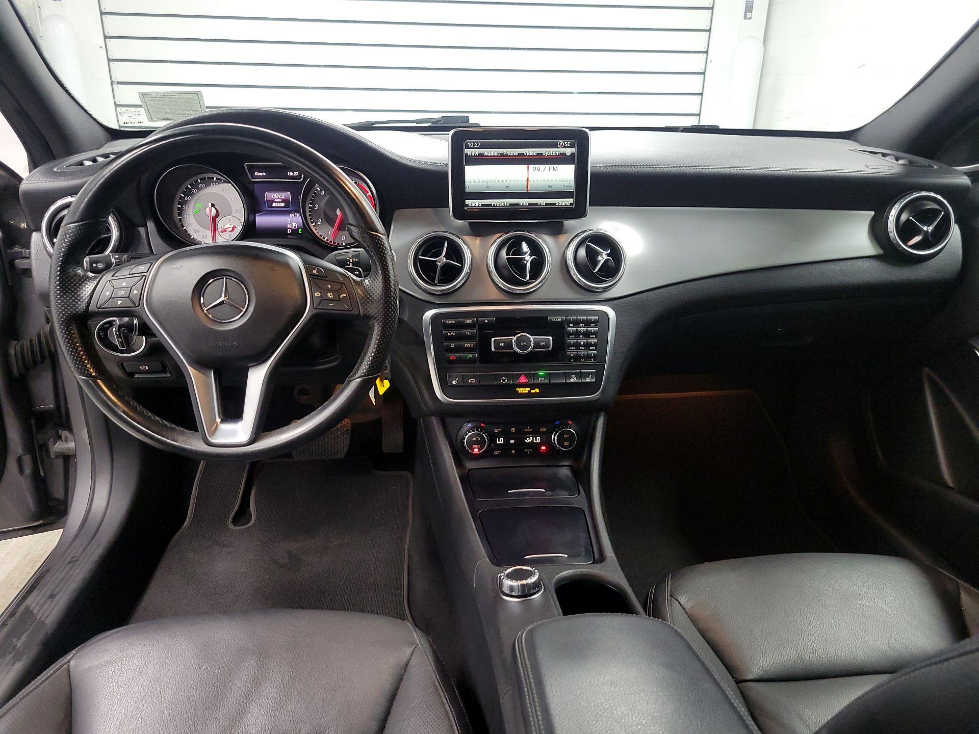 Thumbnail: 2015 Mercedes-Benz GLA - 9