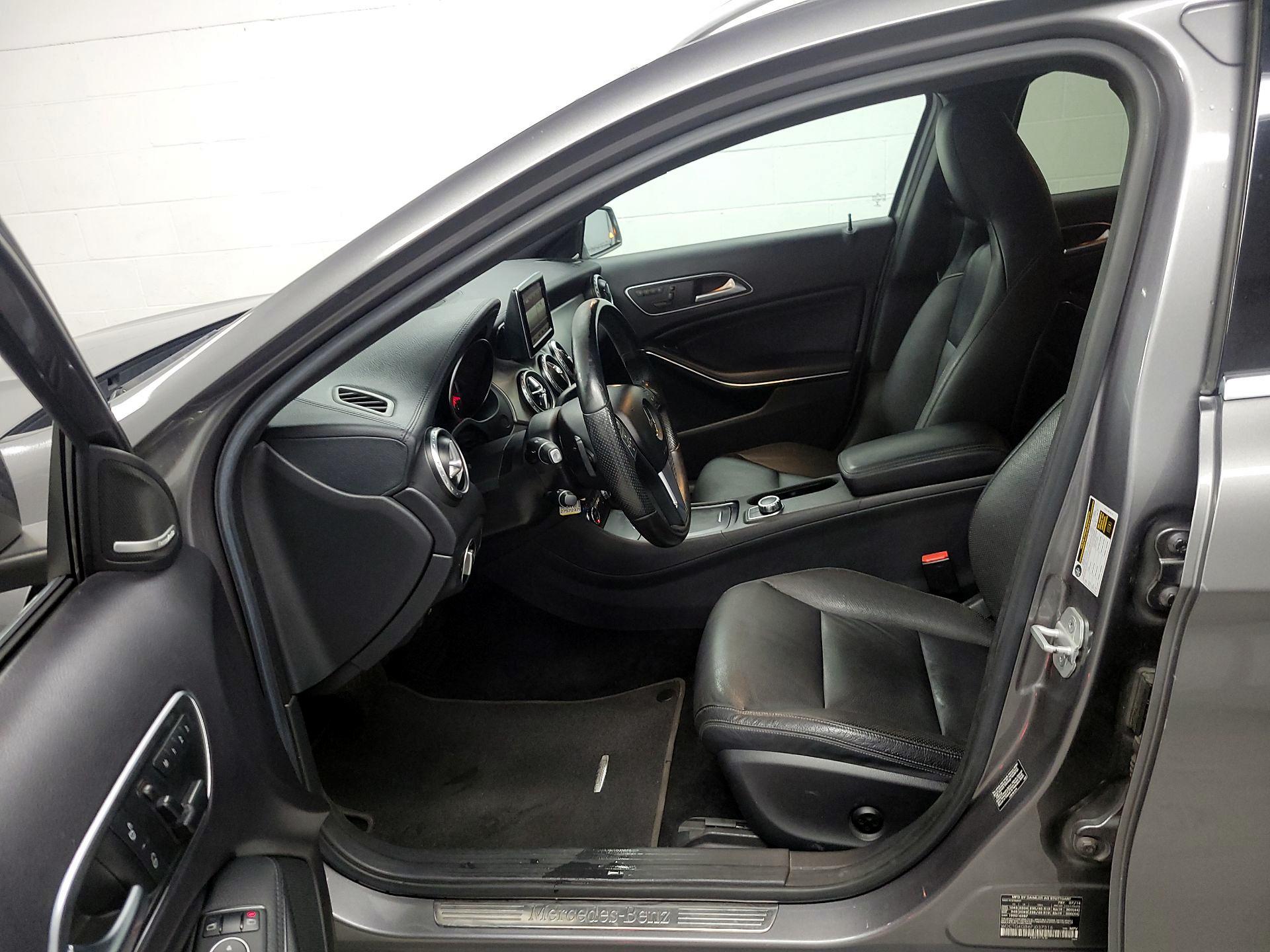 Thumbnail: 2015 Mercedes-Benz GLA - 11