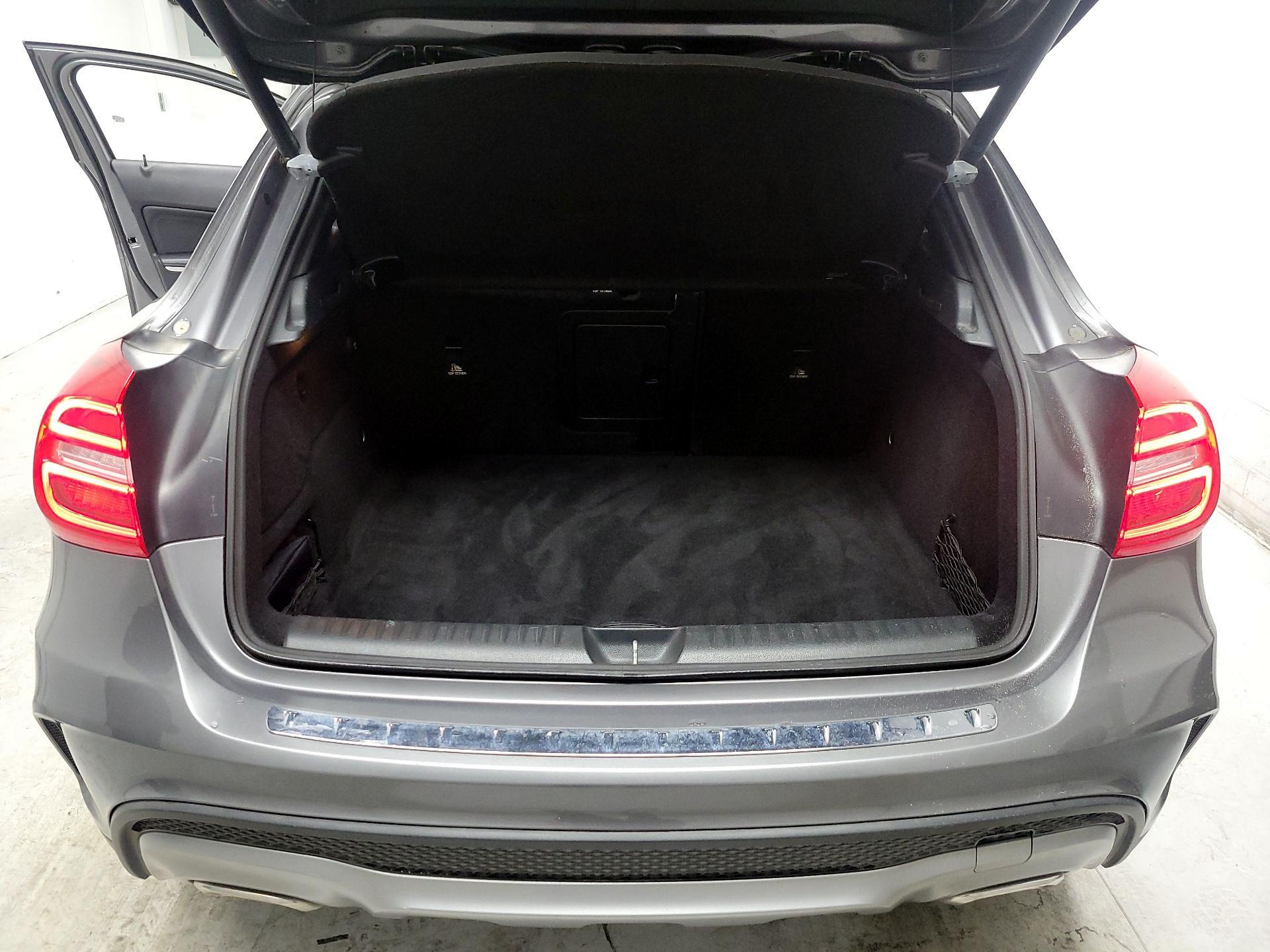 Thumbnail: 2015 Mercedes-Benz GLA - 18