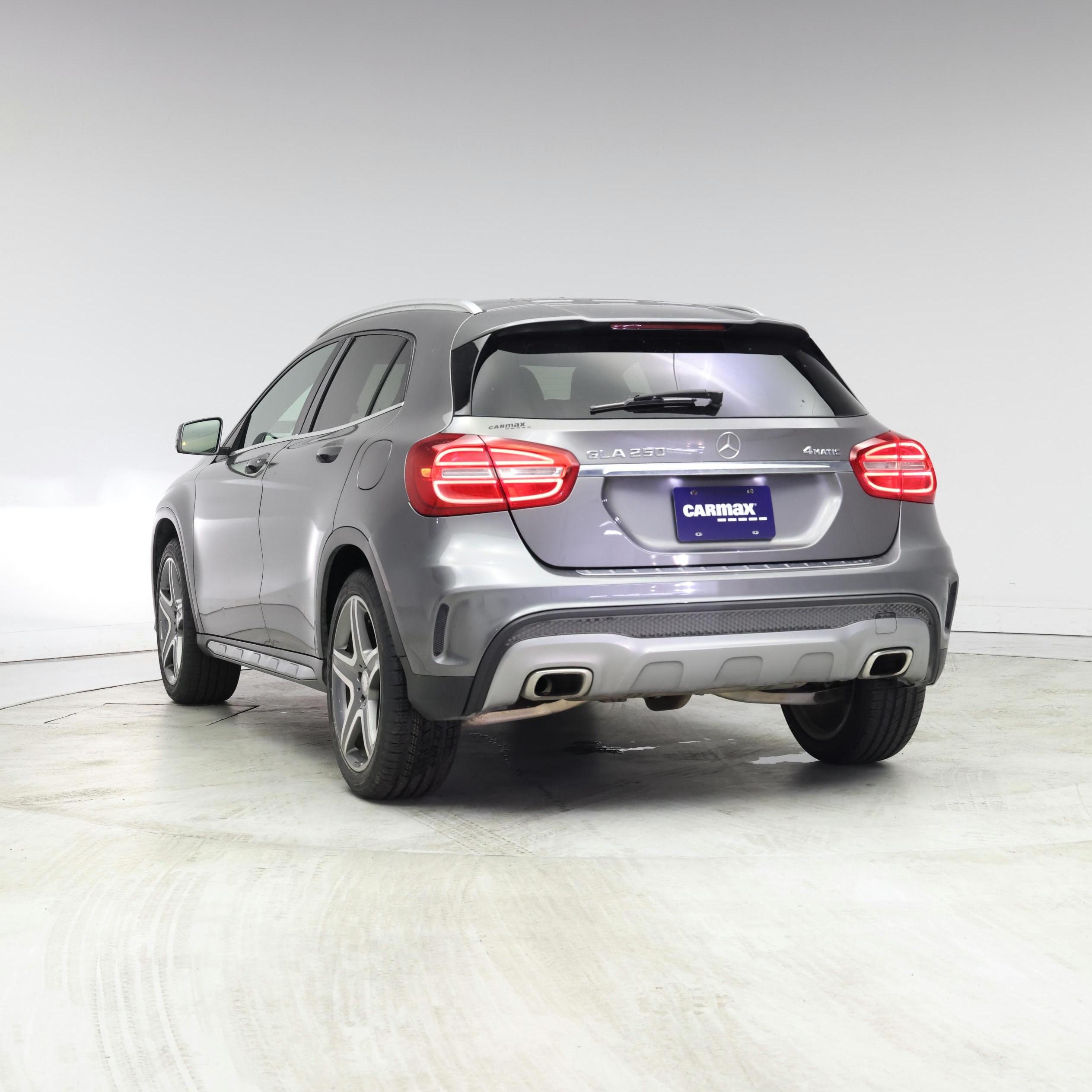 Thumbnail: 2015 Mercedes-Benz GLA - 2