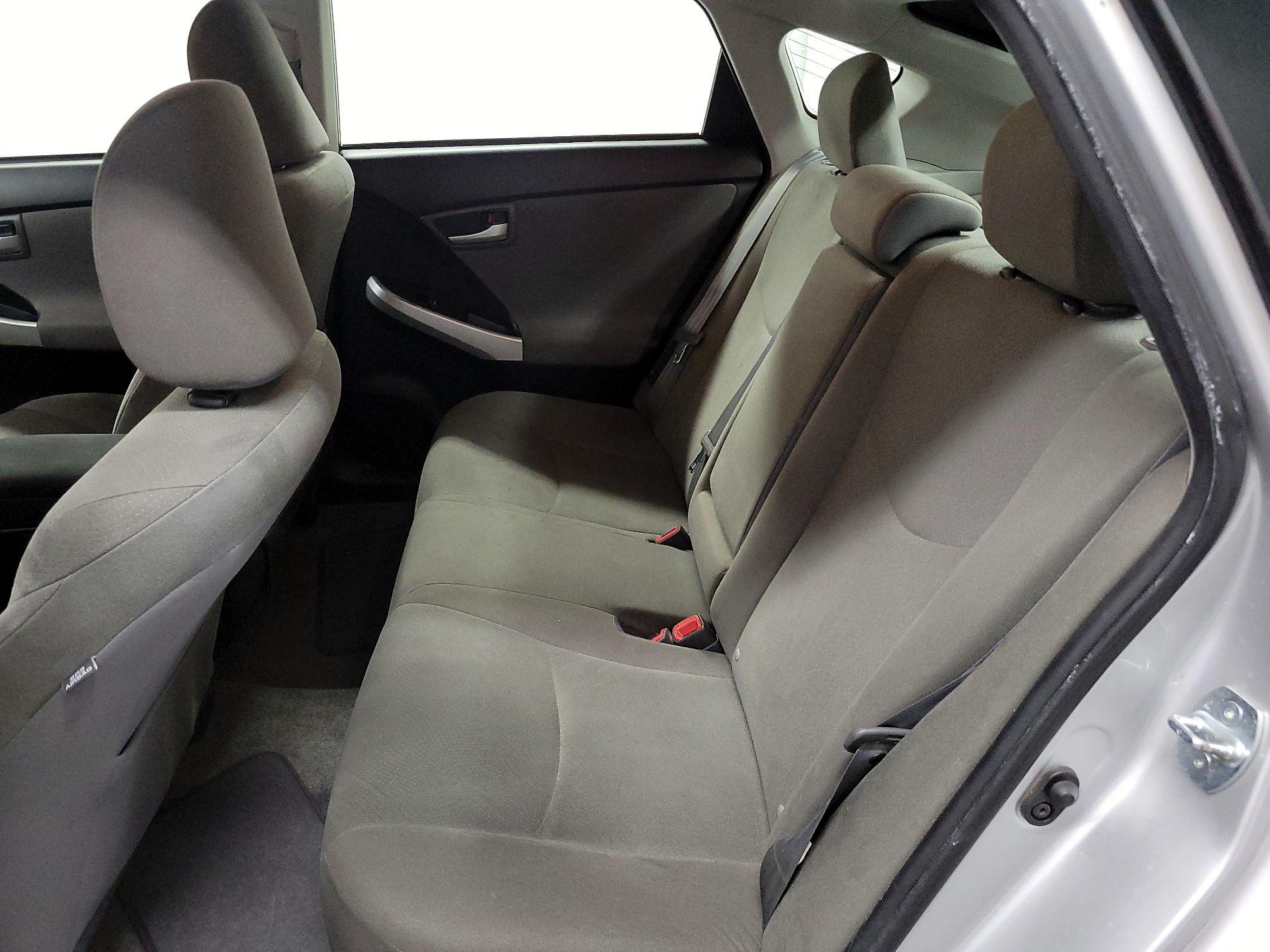 Thumbnail: 2015 Toyota Prius - 16
