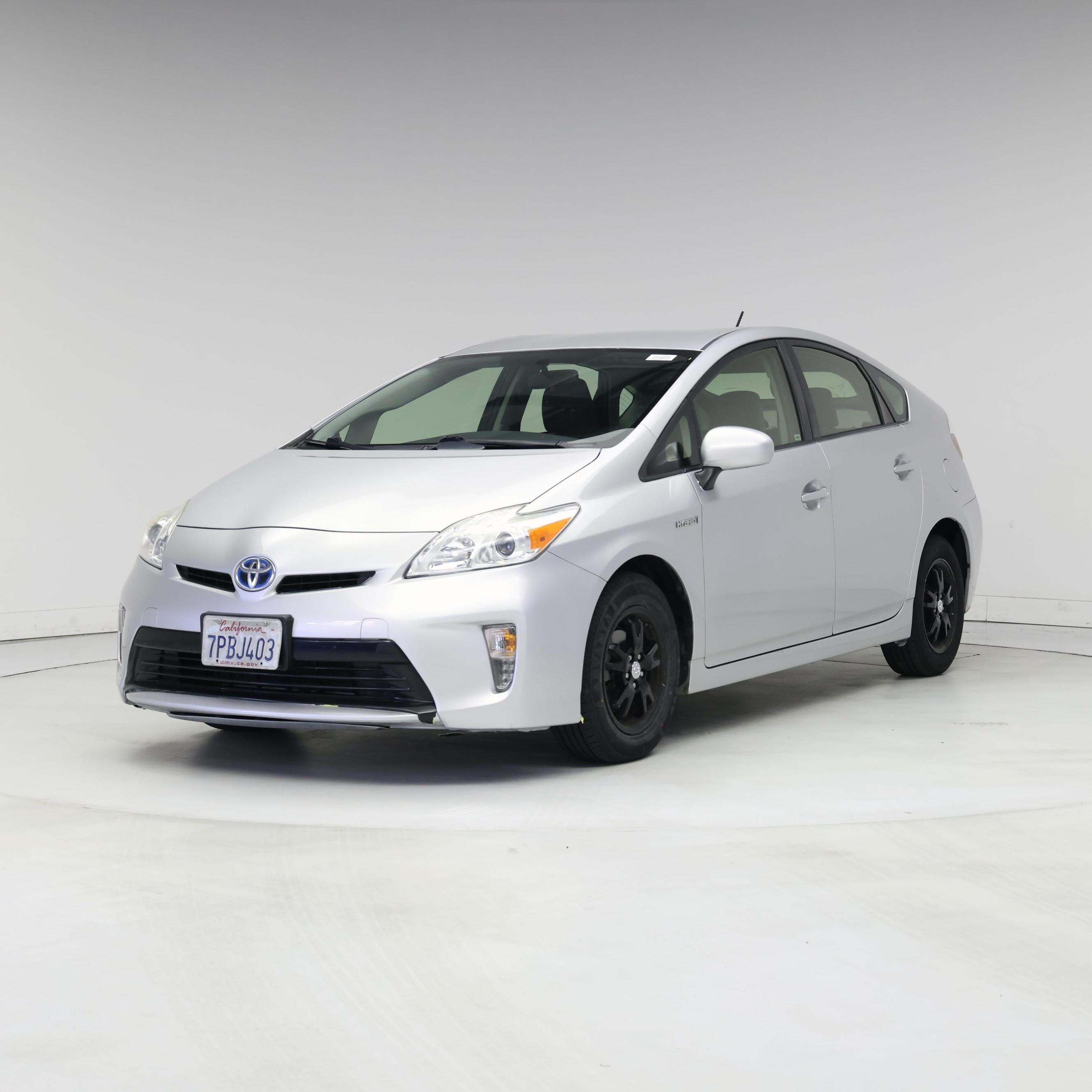 Thumbnail: 2015 Toyota Prius - 4