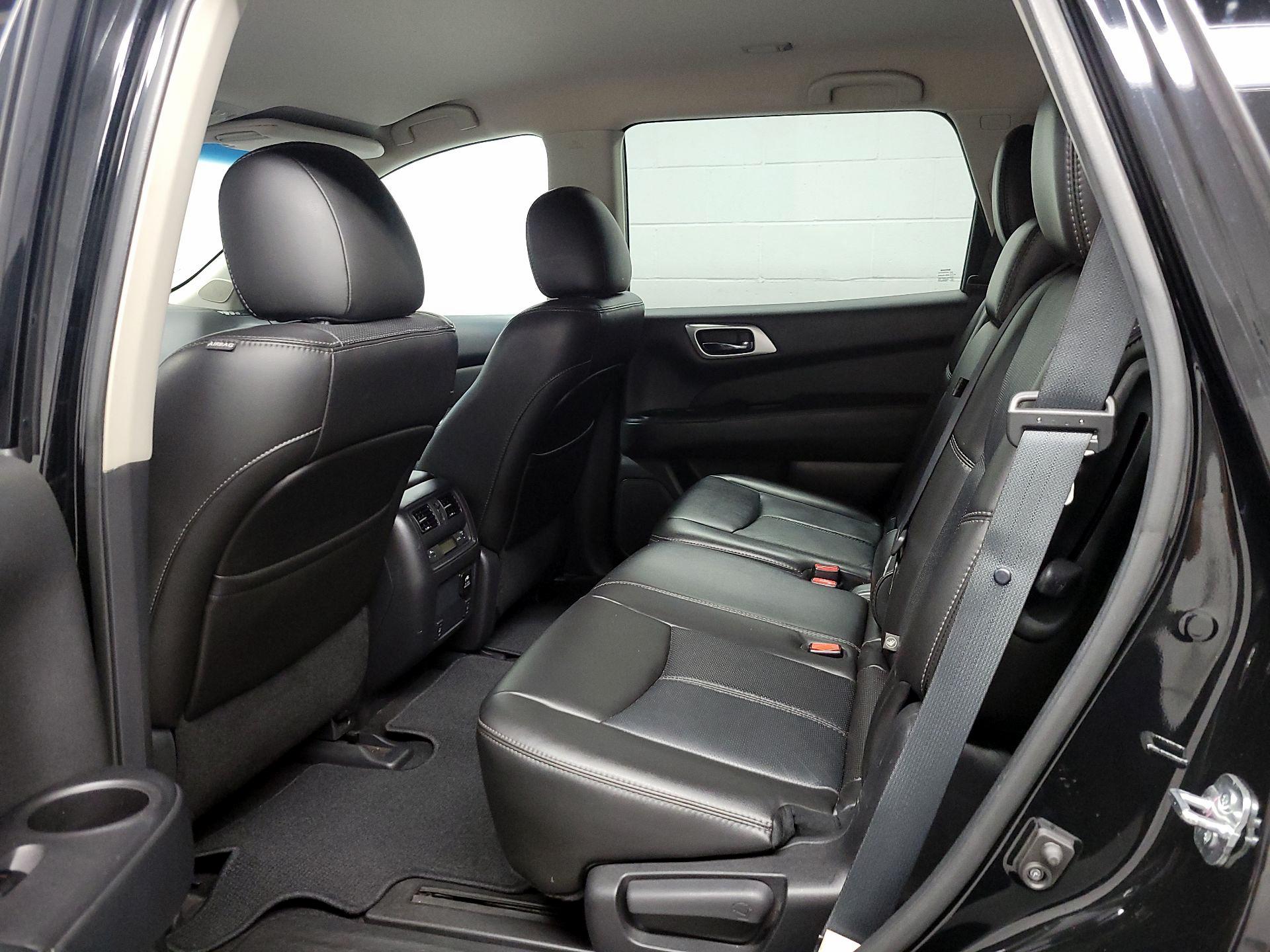 Thumbnail: 2014 Nissan Pathfinder - 17