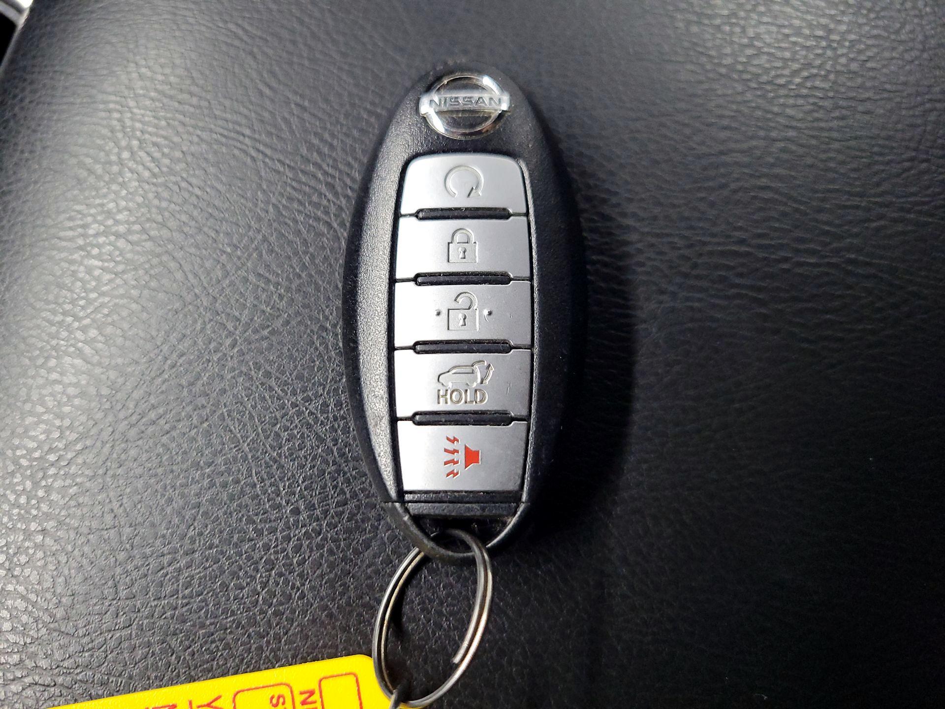 Thumbnail: 2014 Nissan Pathfinder - 20