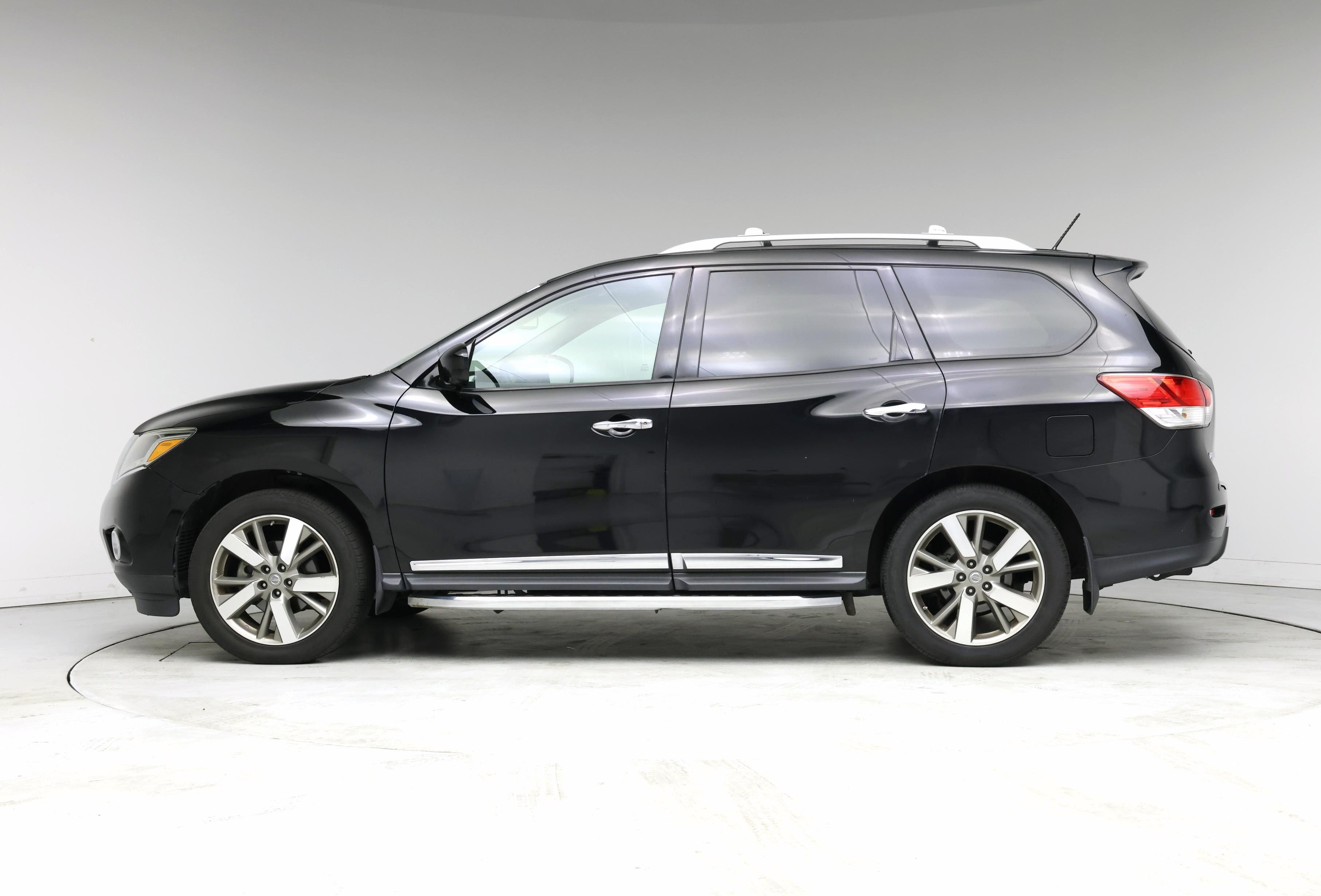 Thumbnail: 2014 Nissan Pathfinder - 3