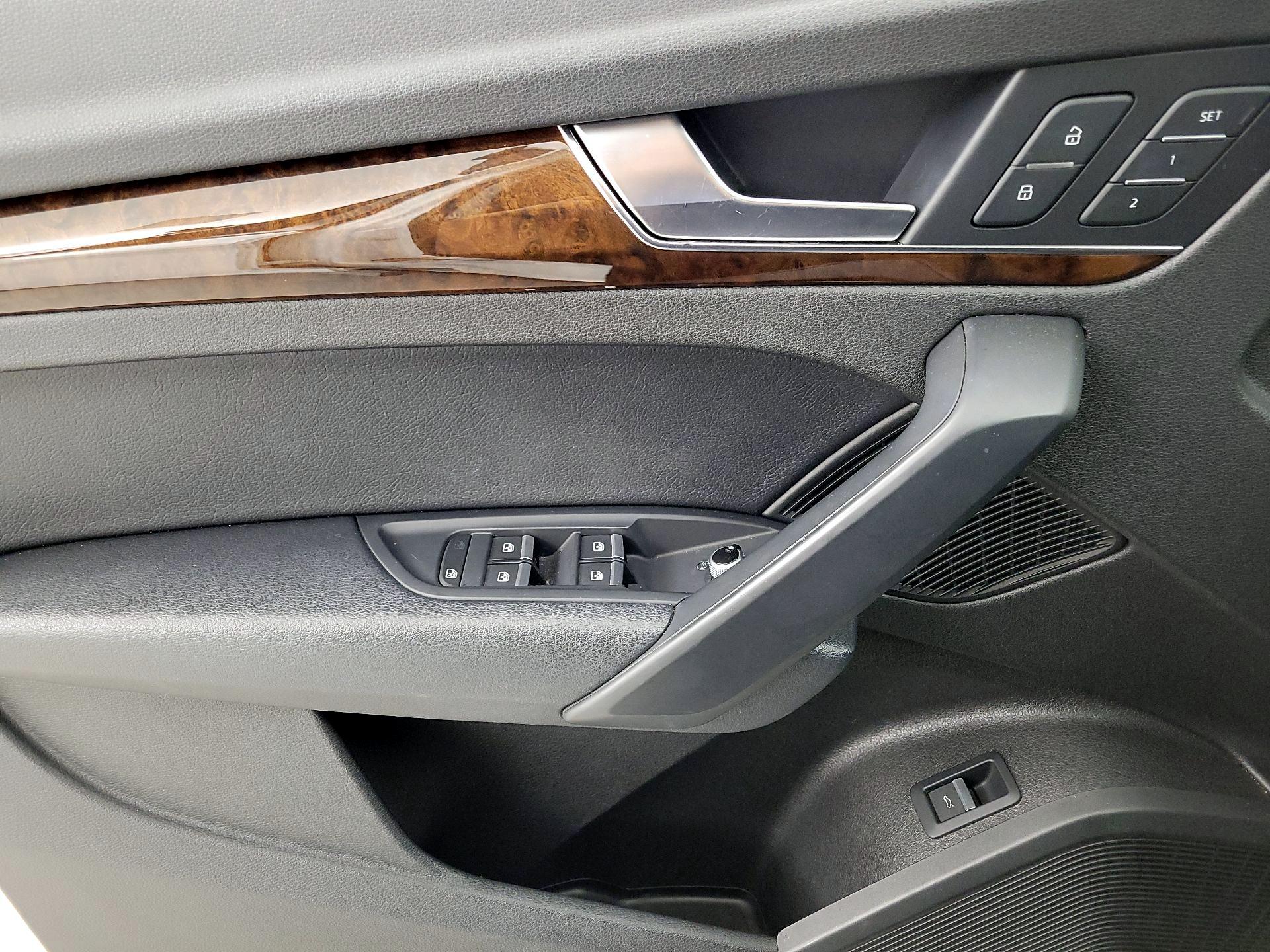Thumbnail: 2018 Audi Q5 - 12