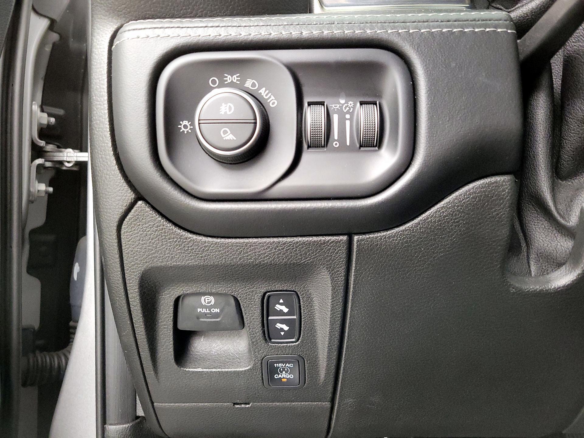 Thumbnail: 2019 RAM 1500 - 13