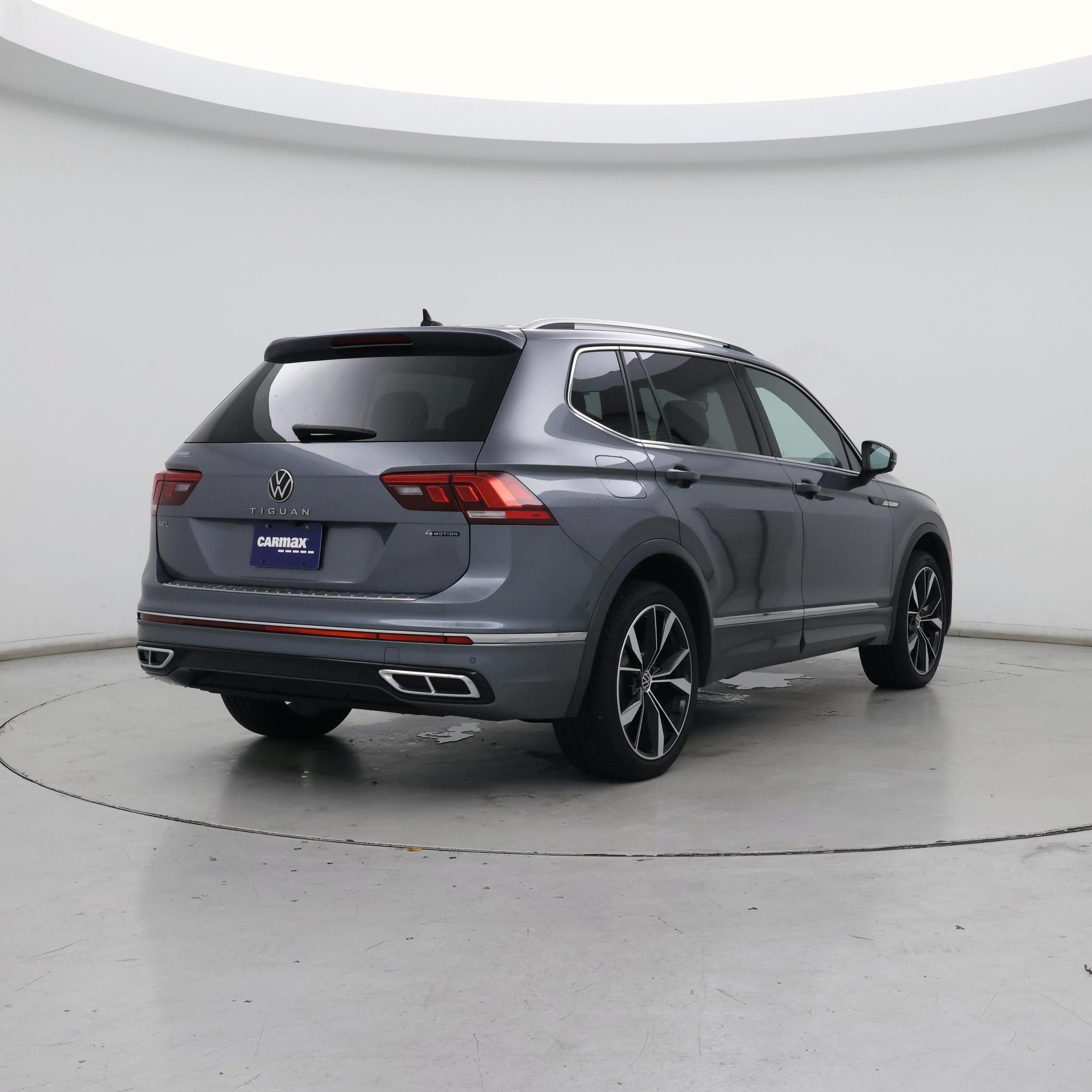 Thumbnail: 2022 Volkswagen Tiguan - 8