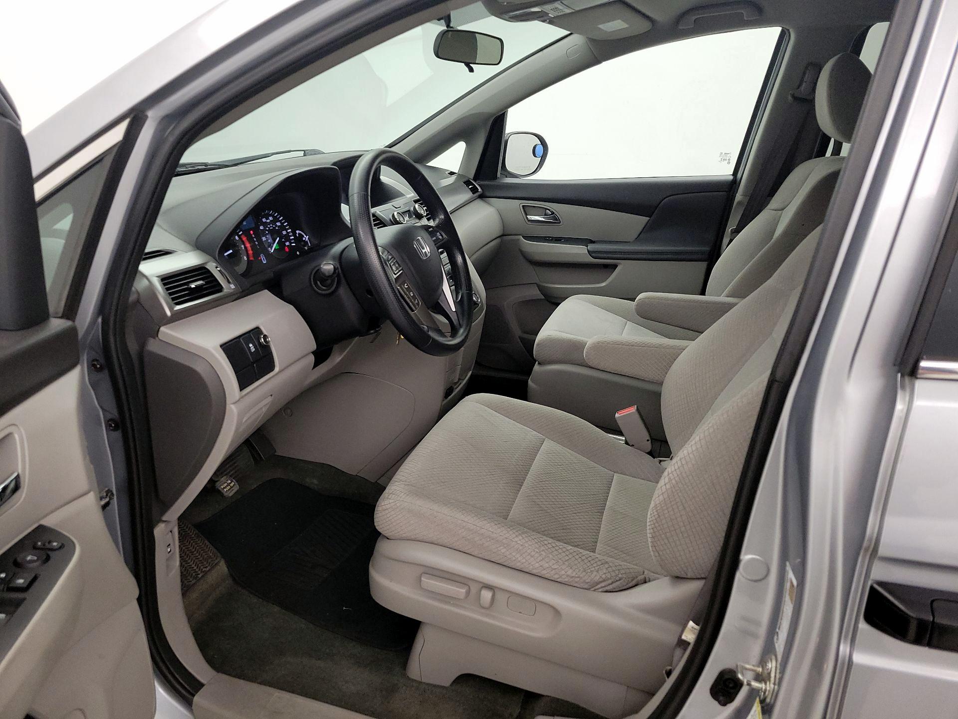 Thumbnail: 2016 Honda Odyssey - 11