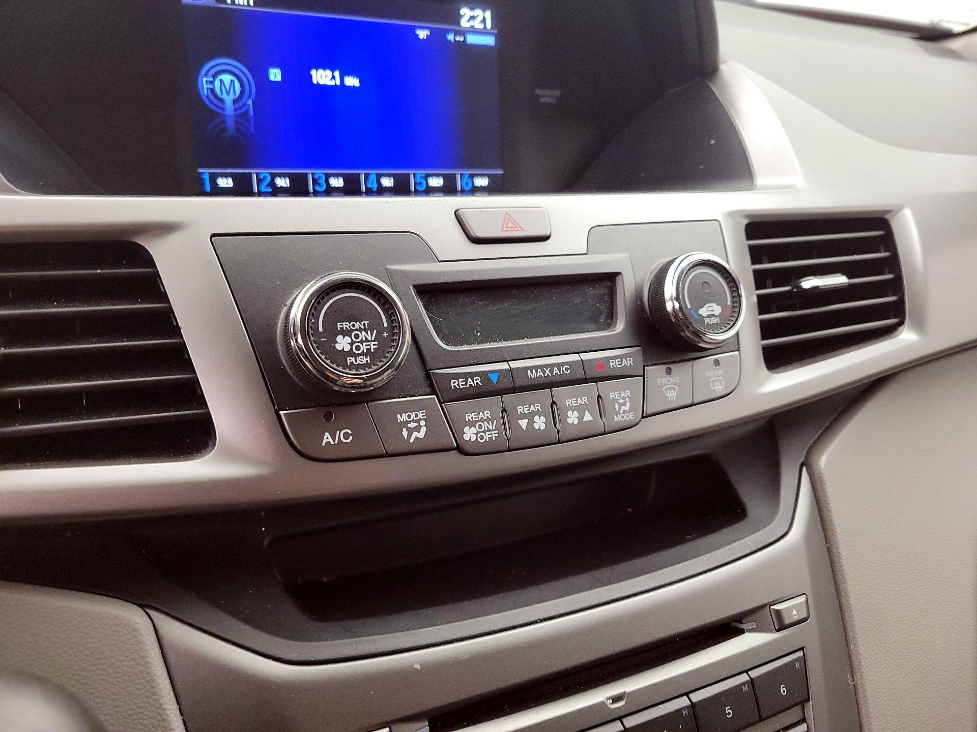 Thumbnail: 2016 Honda Odyssey - 16