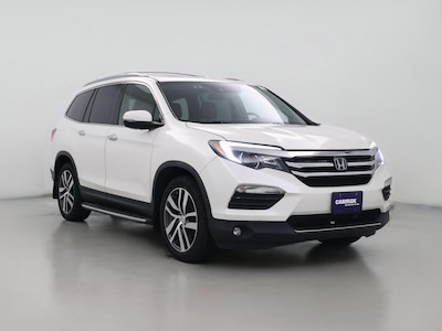 White 2017 Honda Pilot Elite