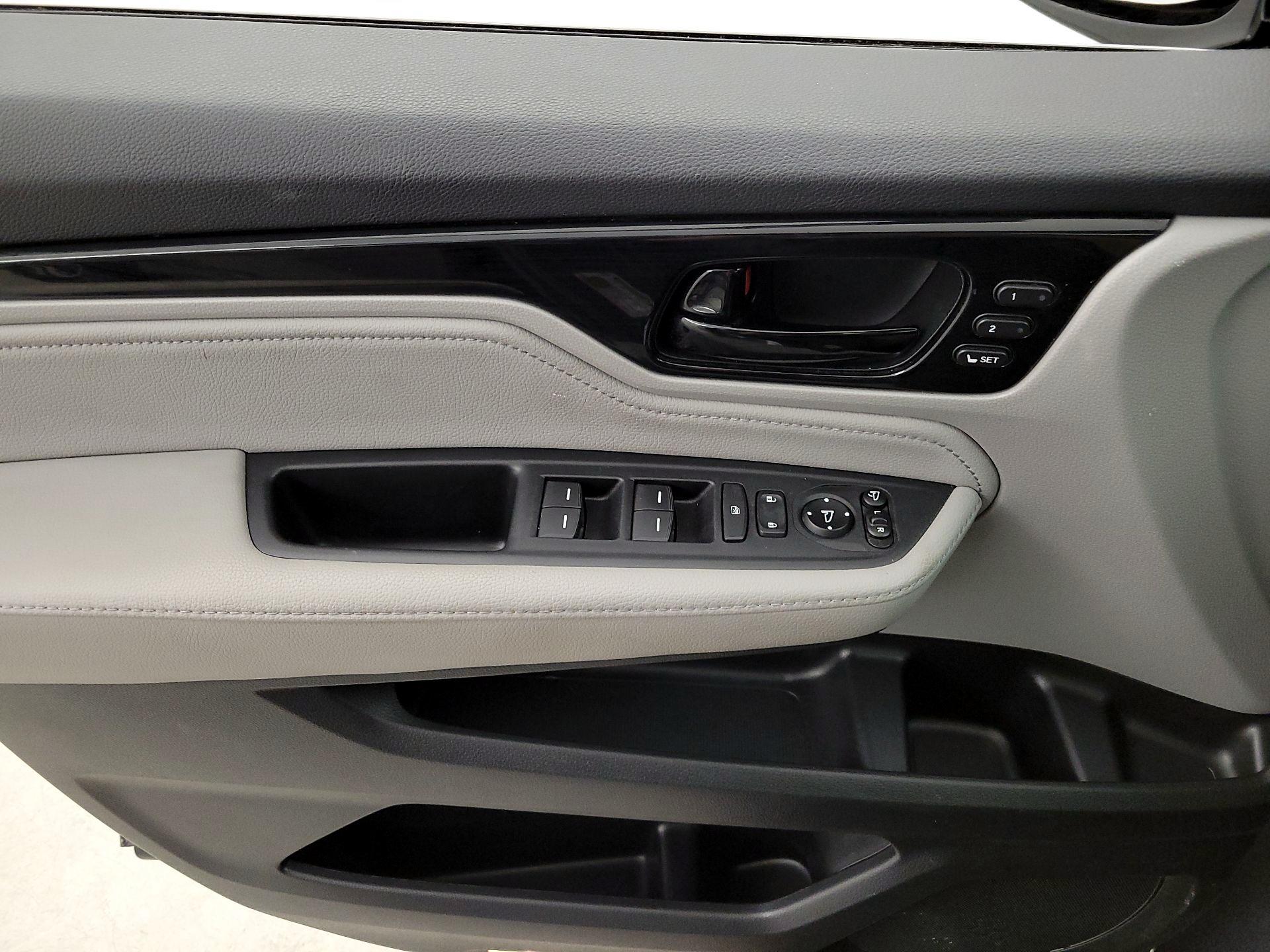 Thumbnail: 2019 Honda Odyssey - 12