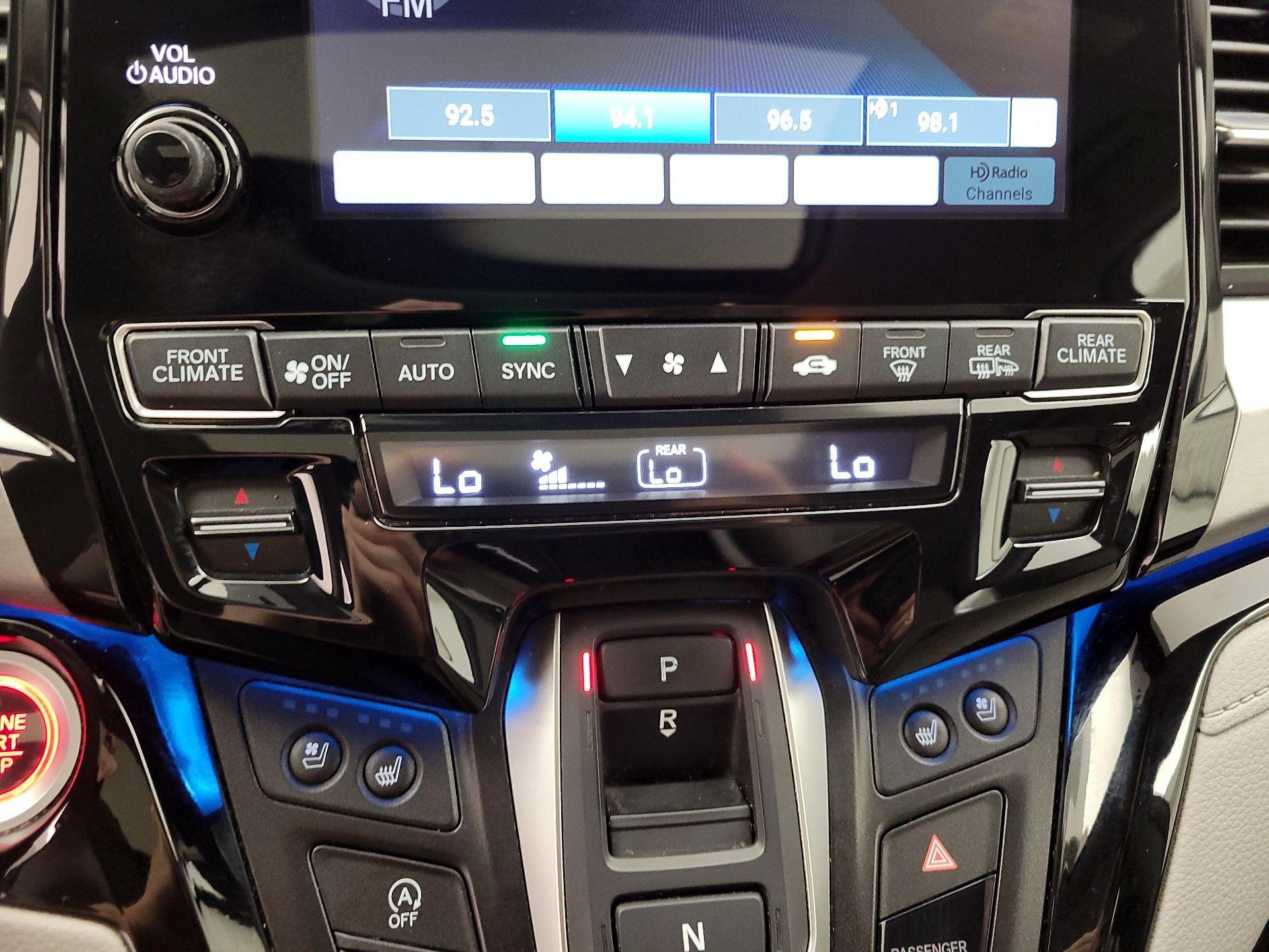 Thumbnail: 2019 Honda Odyssey - 16