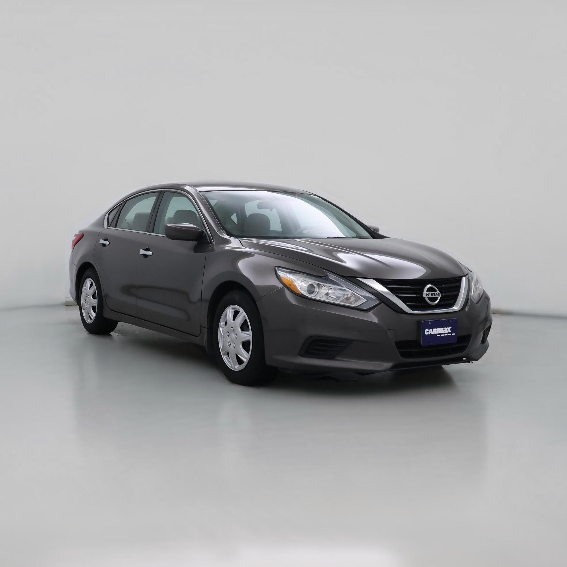 Thumbnail: 2016 Nissan Altima - 1