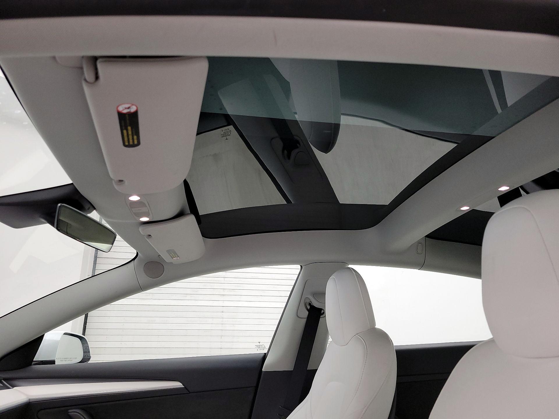 Thumbnail: 2022 Tesla Model 3 - 18